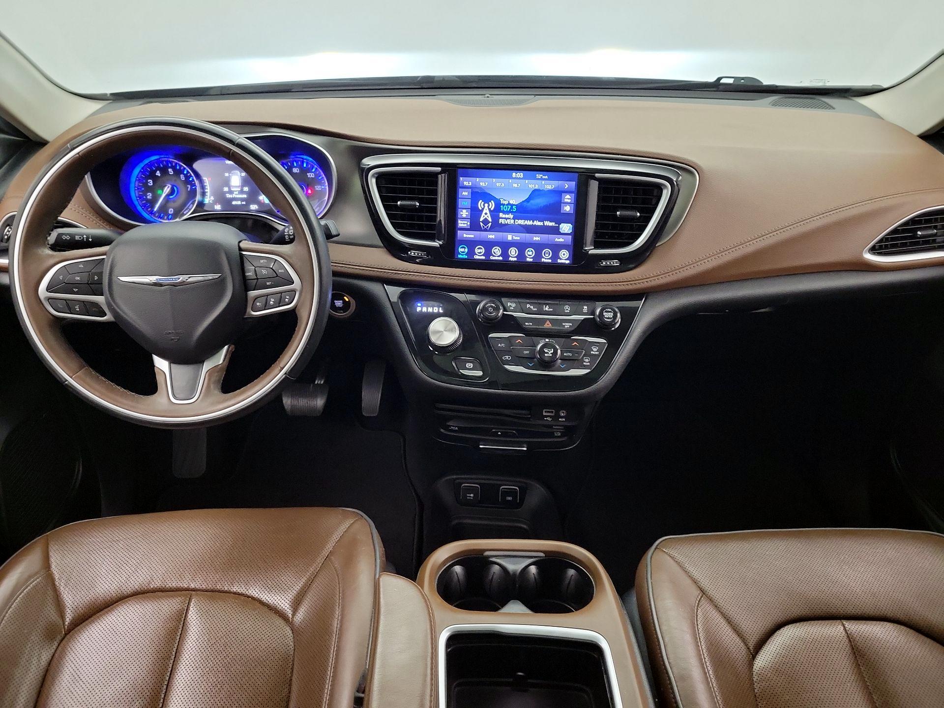 Thumbnail: 2018 Chrysler Pacifica - 9