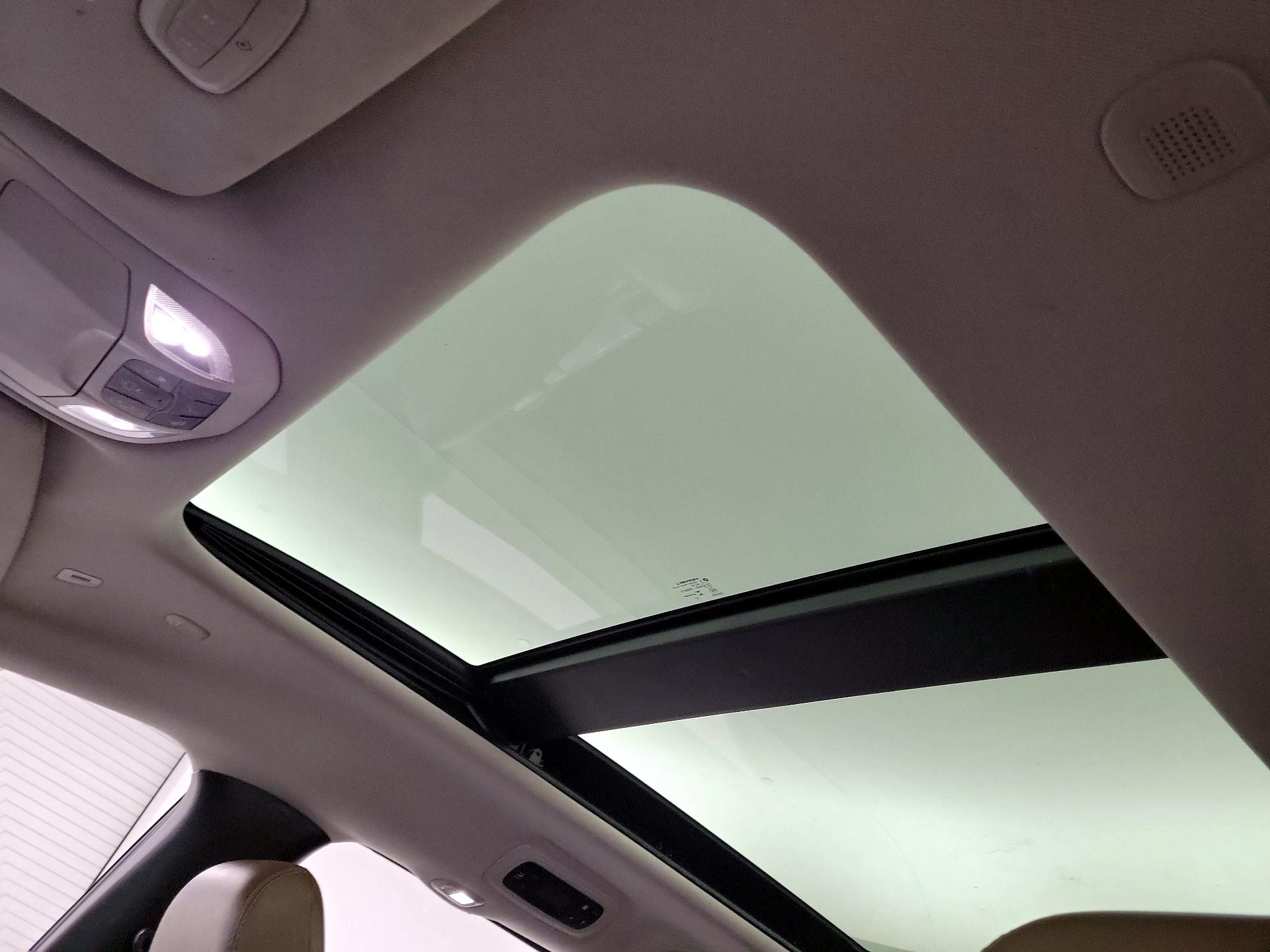 Thumbnail: 2018 Chrysler Pacifica - 20