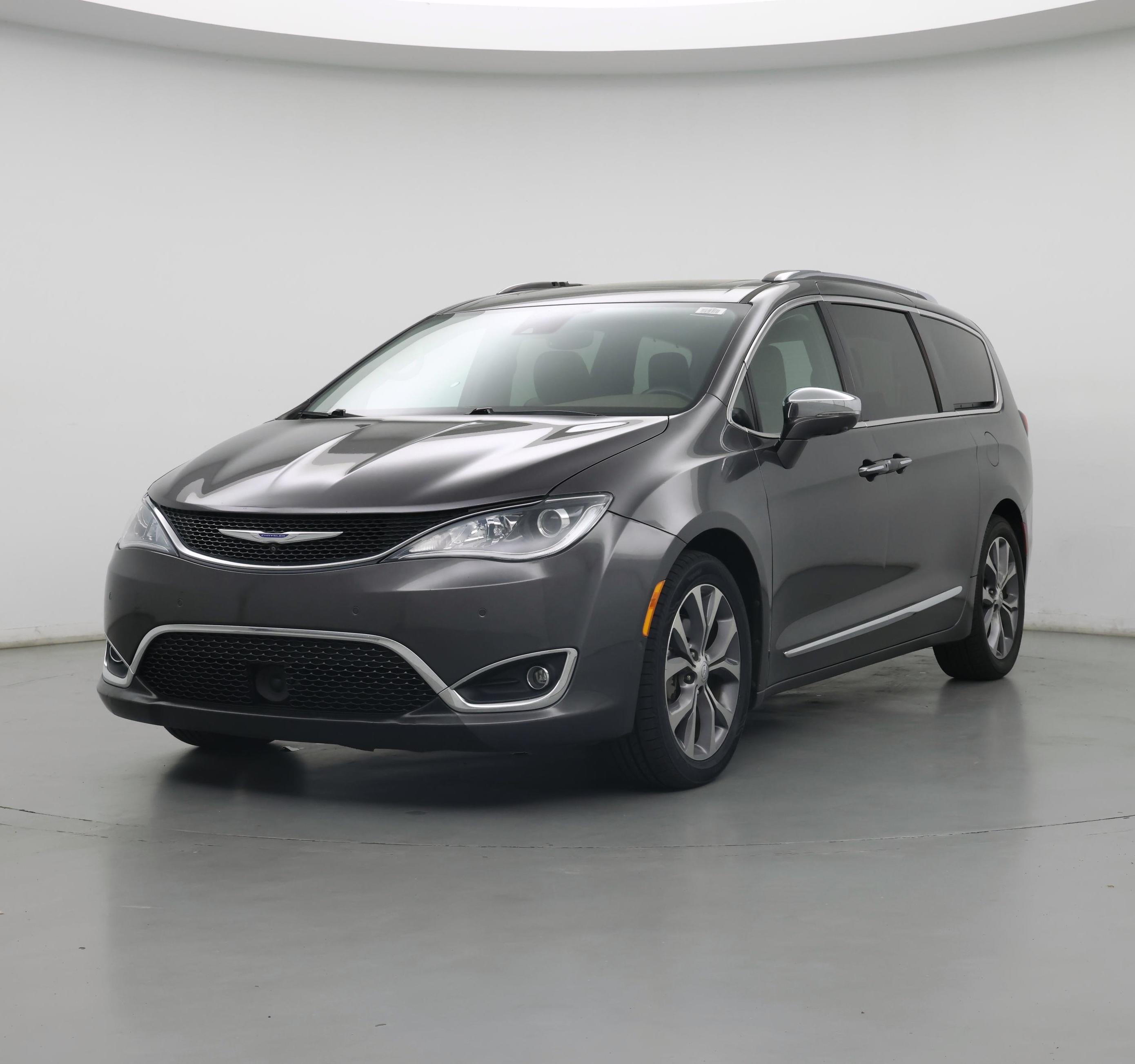 Thumbnail: 2018 Chrysler Pacifica - 4