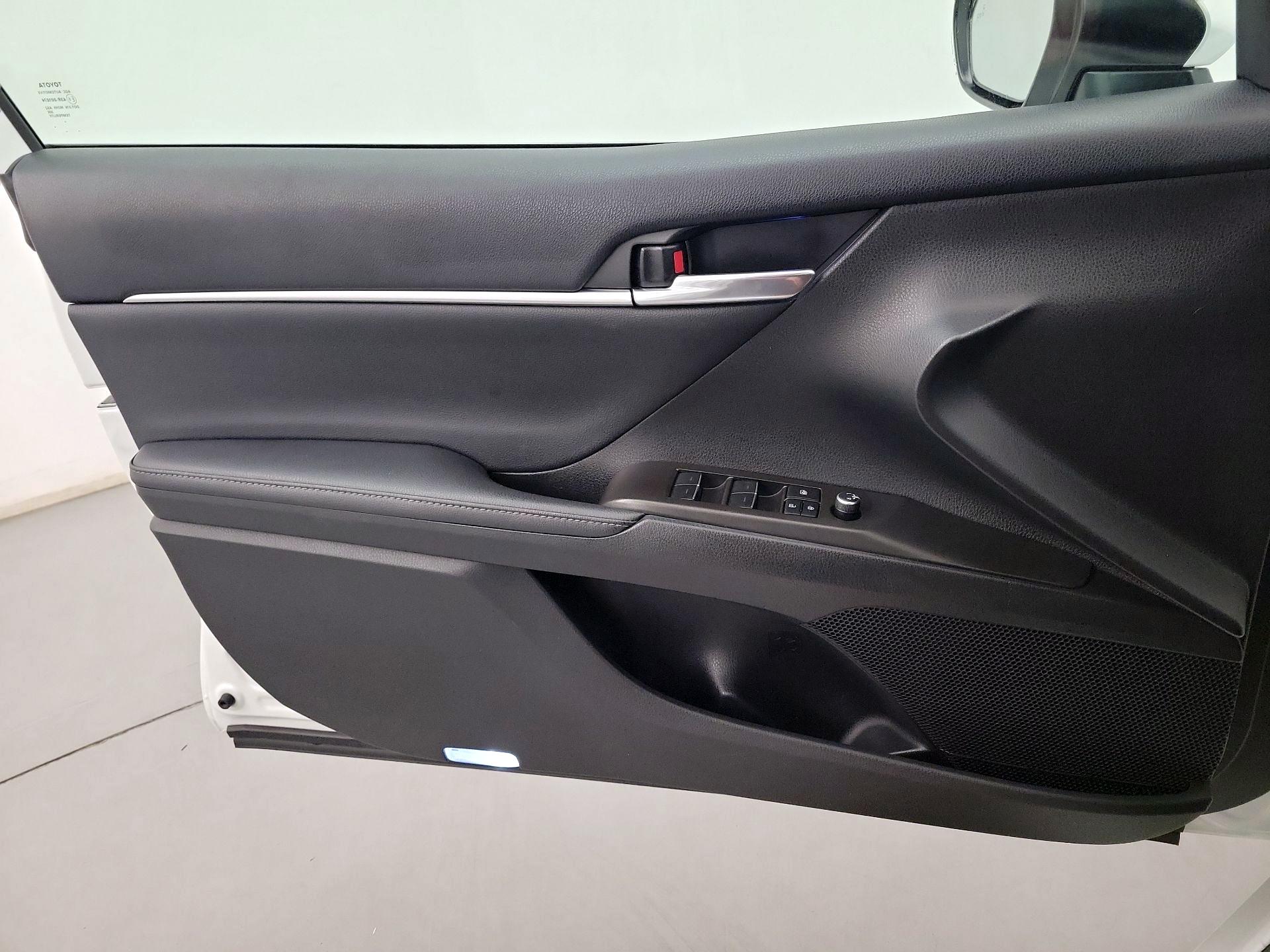 Thumbnail: 2023 Toyota Camry - 12