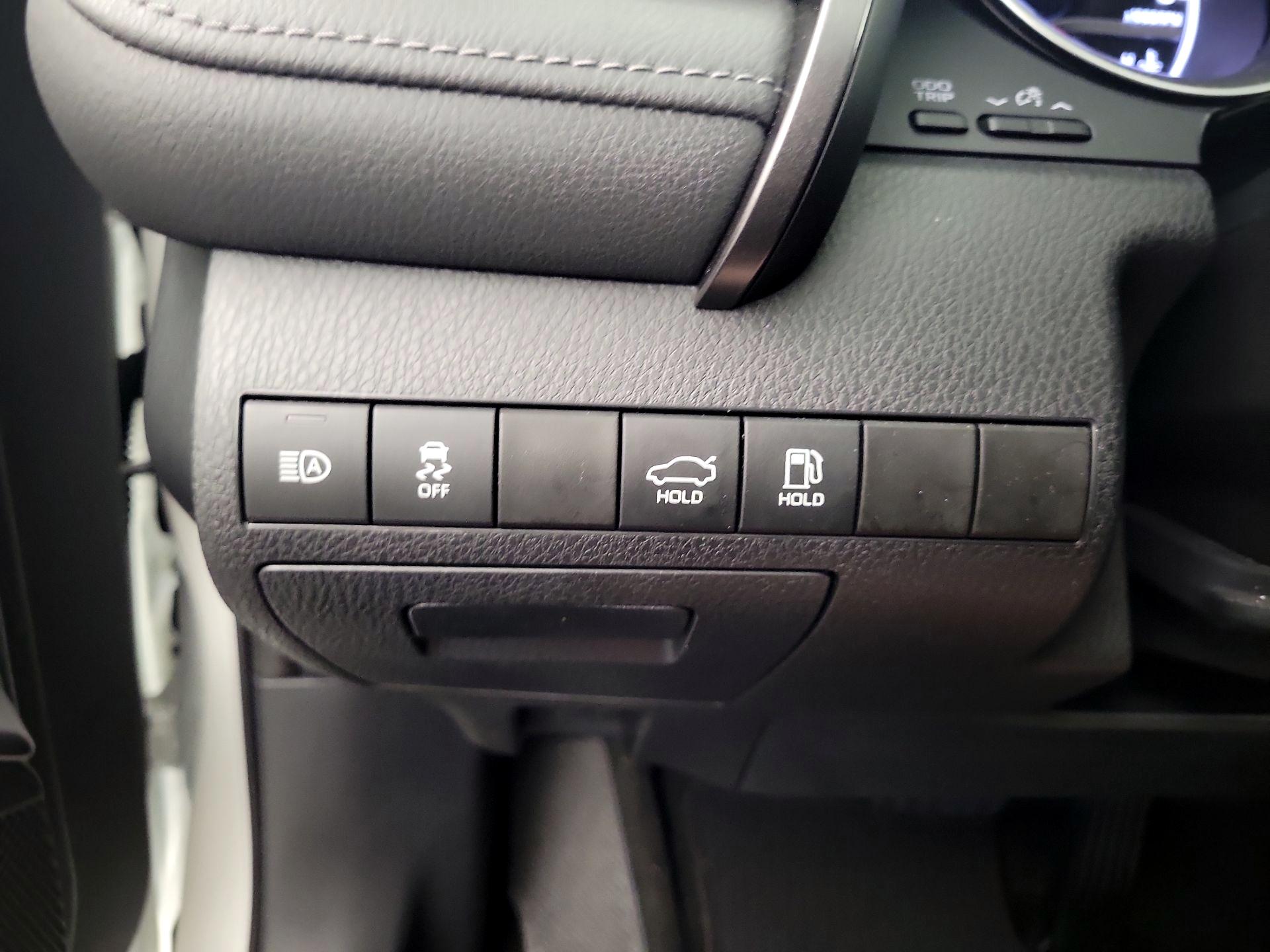 Thumbnail: 2023 Toyota Camry - 13