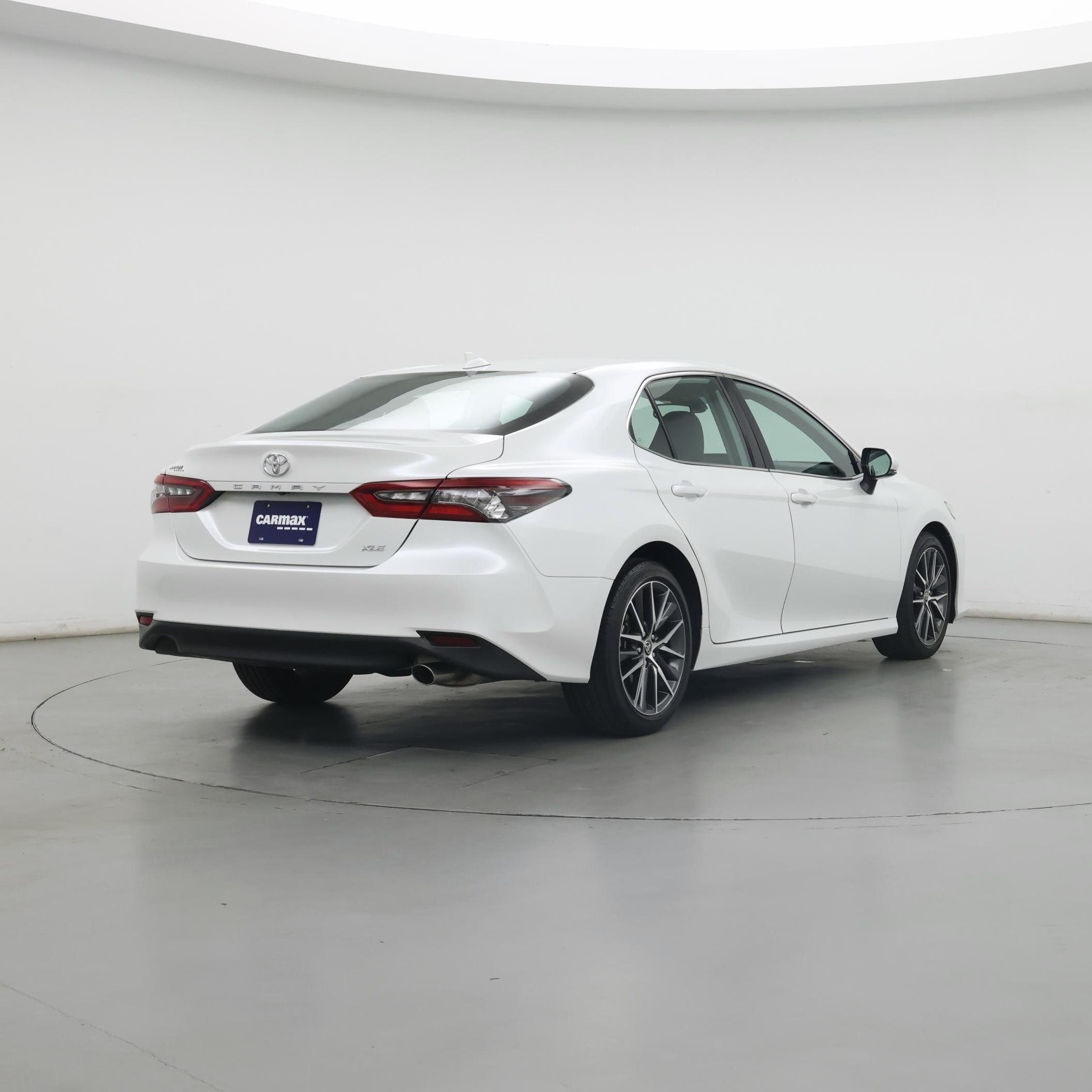 Thumbnail: 2023 Toyota Camry - 8