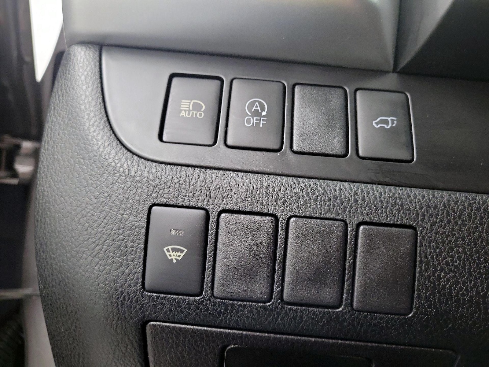 2018 Toyota Highlander SE - Photo 14