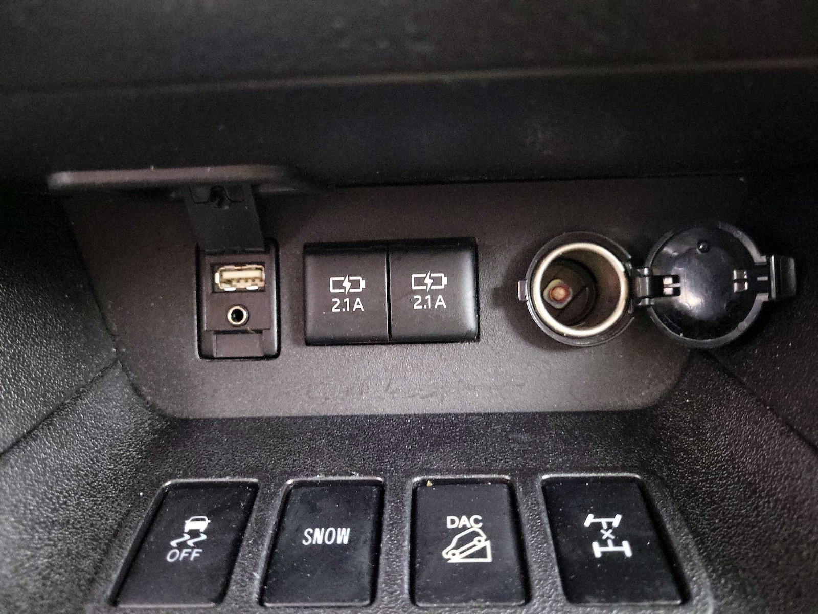 2018 Toyota Highlander SE - Photo 19