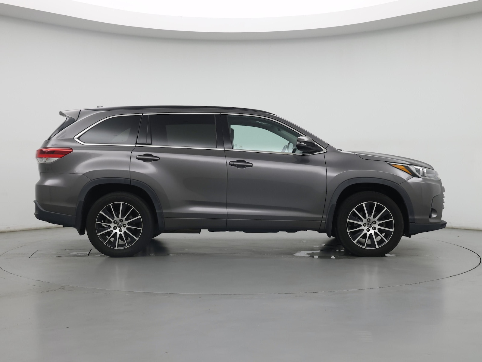 2018 Toyota Highlander SE - Photo 8