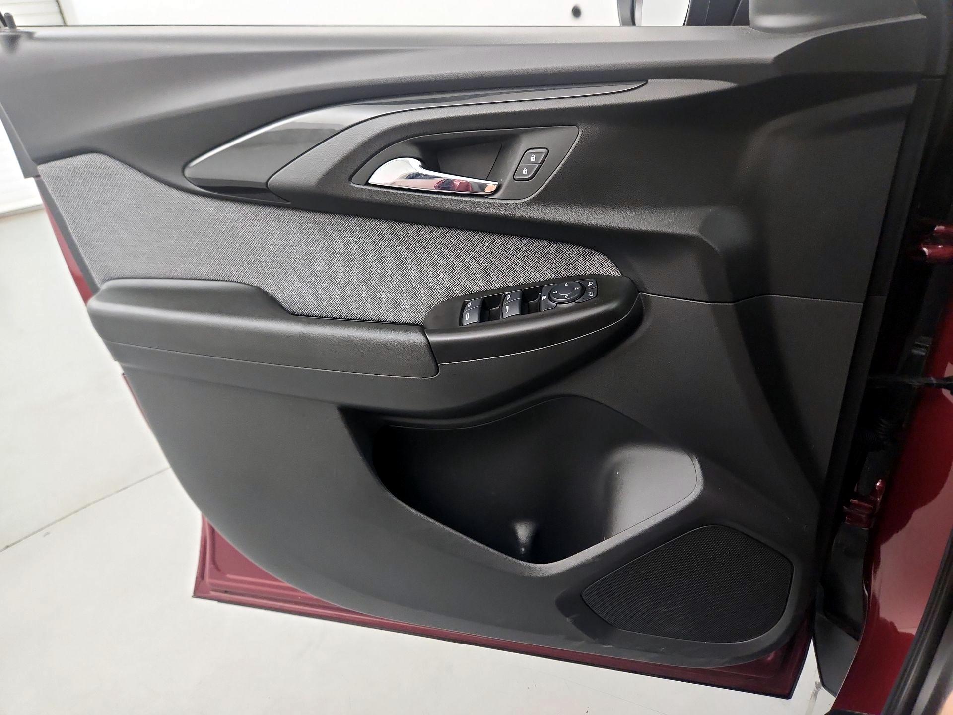 Thumbnail: 2022 Chevrolet TrailBlazer - 12