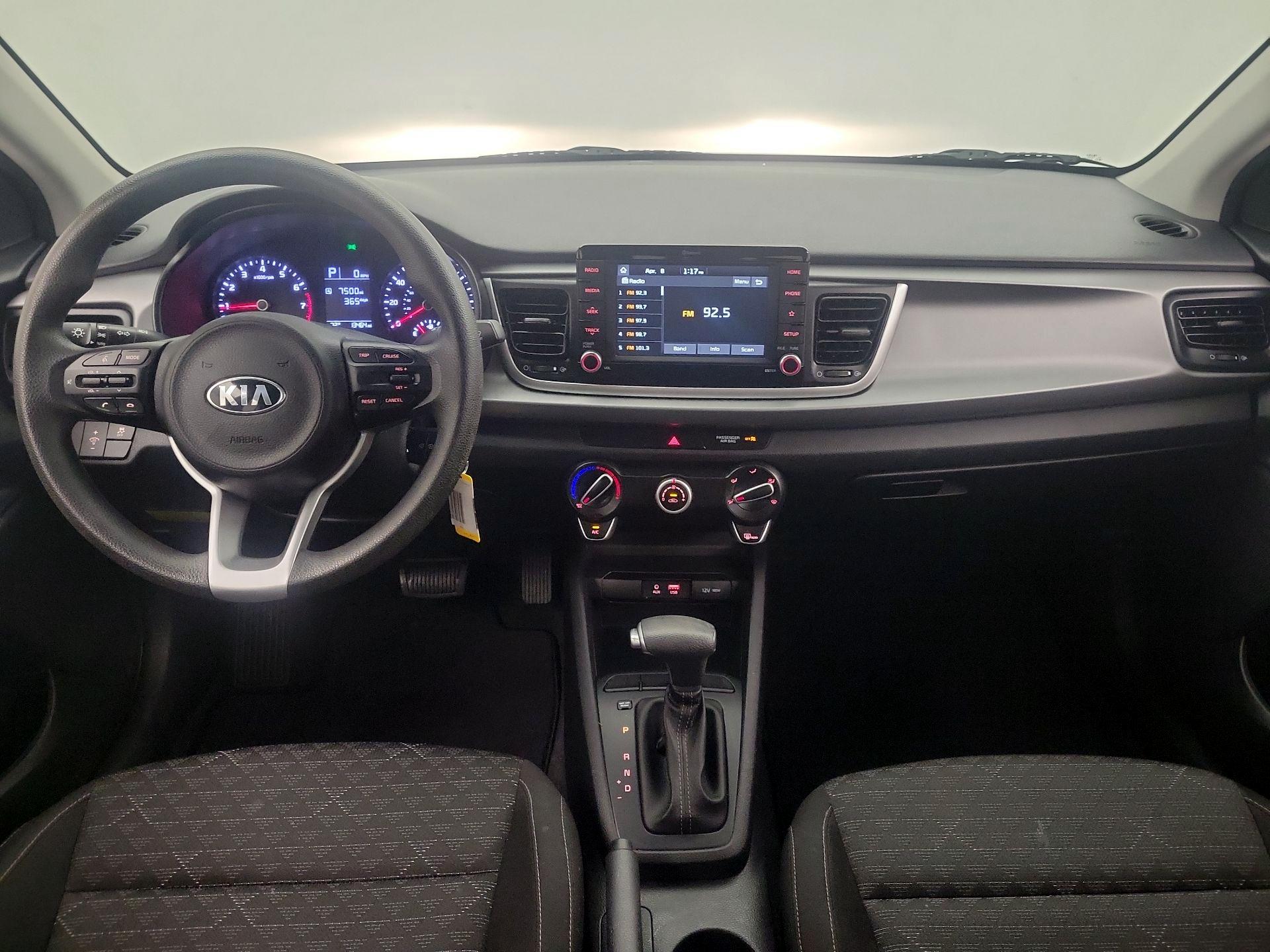 Thumbnail: 2020 Kia Rio - 9