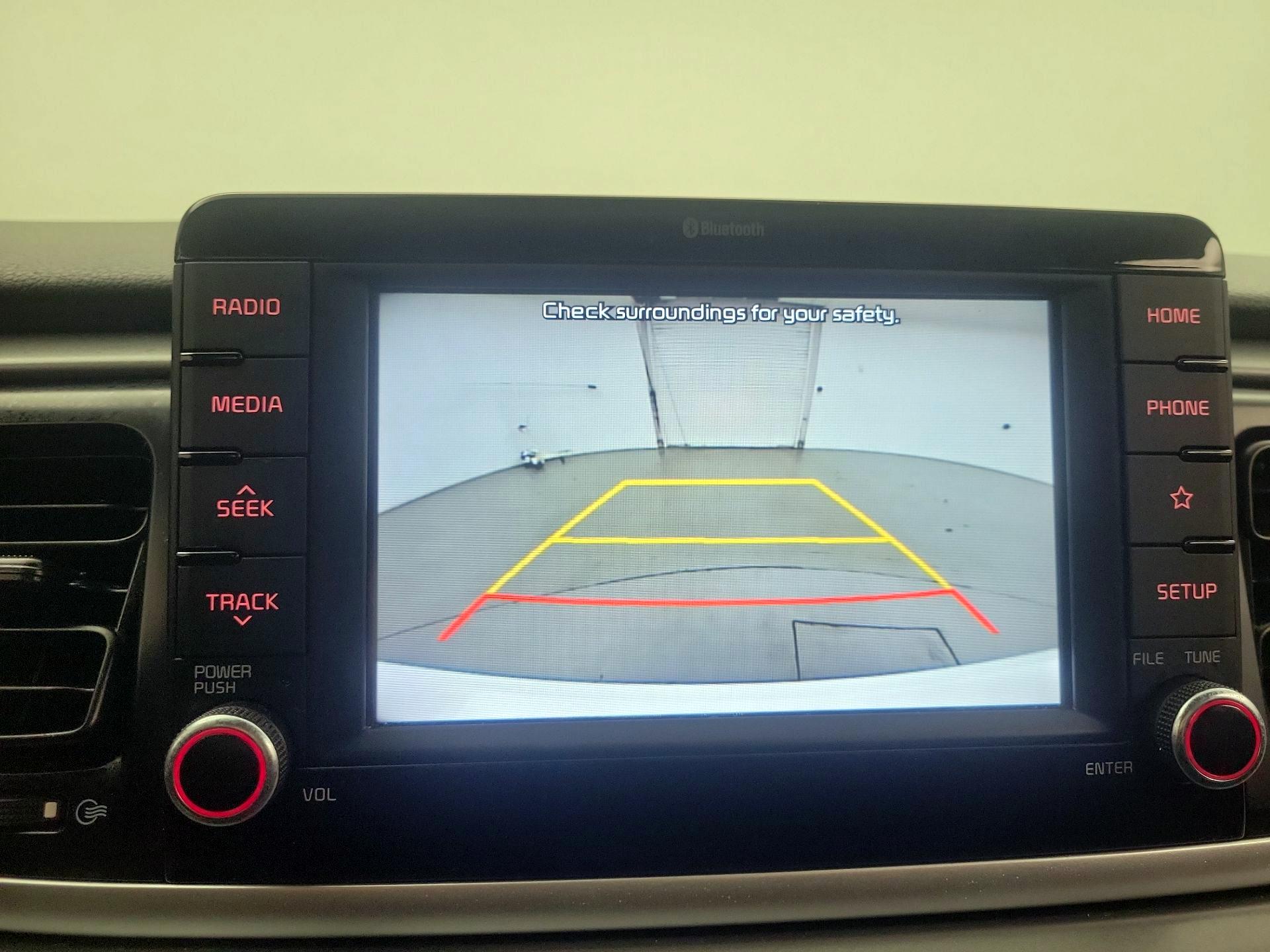 Thumbnail: 2020 Kia Rio - 14