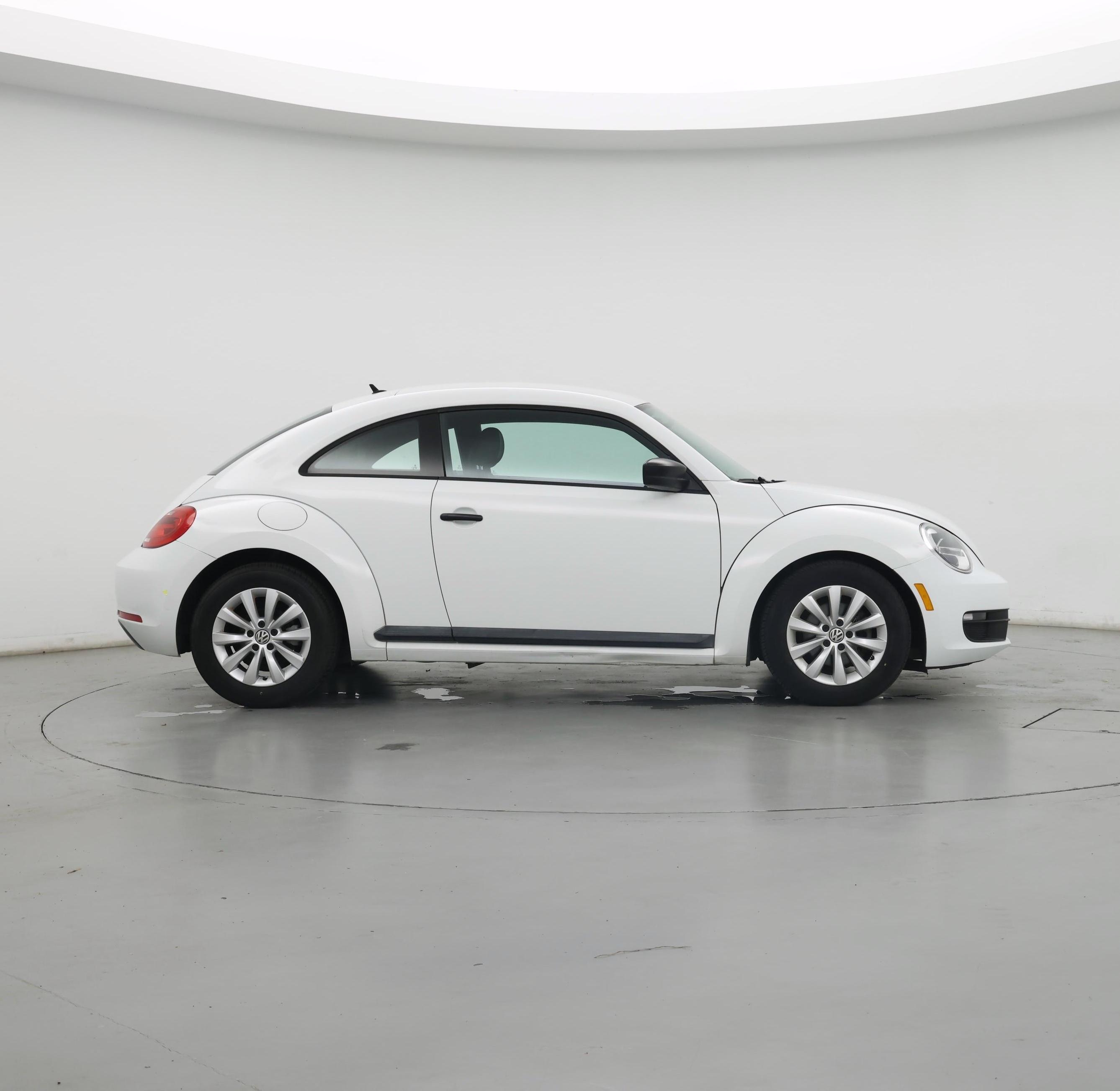 Thumbnail: 2015 Volkswagen Beetle - 7