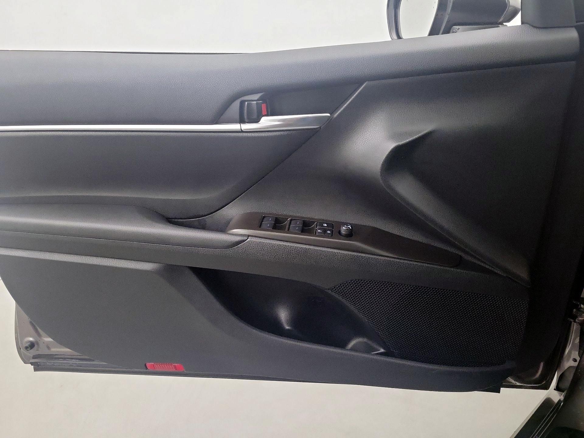 Thumbnail: 2024 Toyota Camry - 12