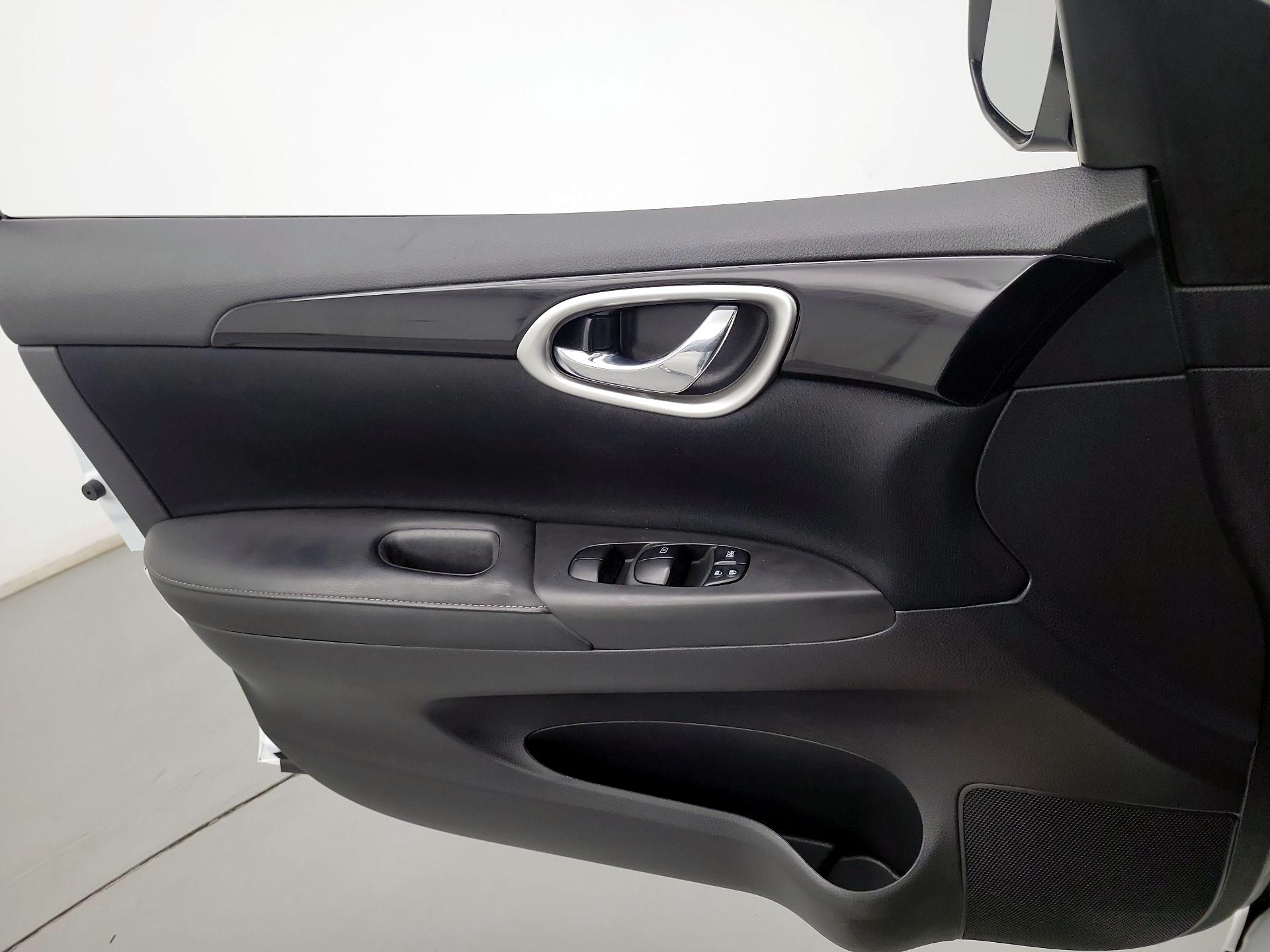 Thumbnail: 2019 Nissan Sentra - 12