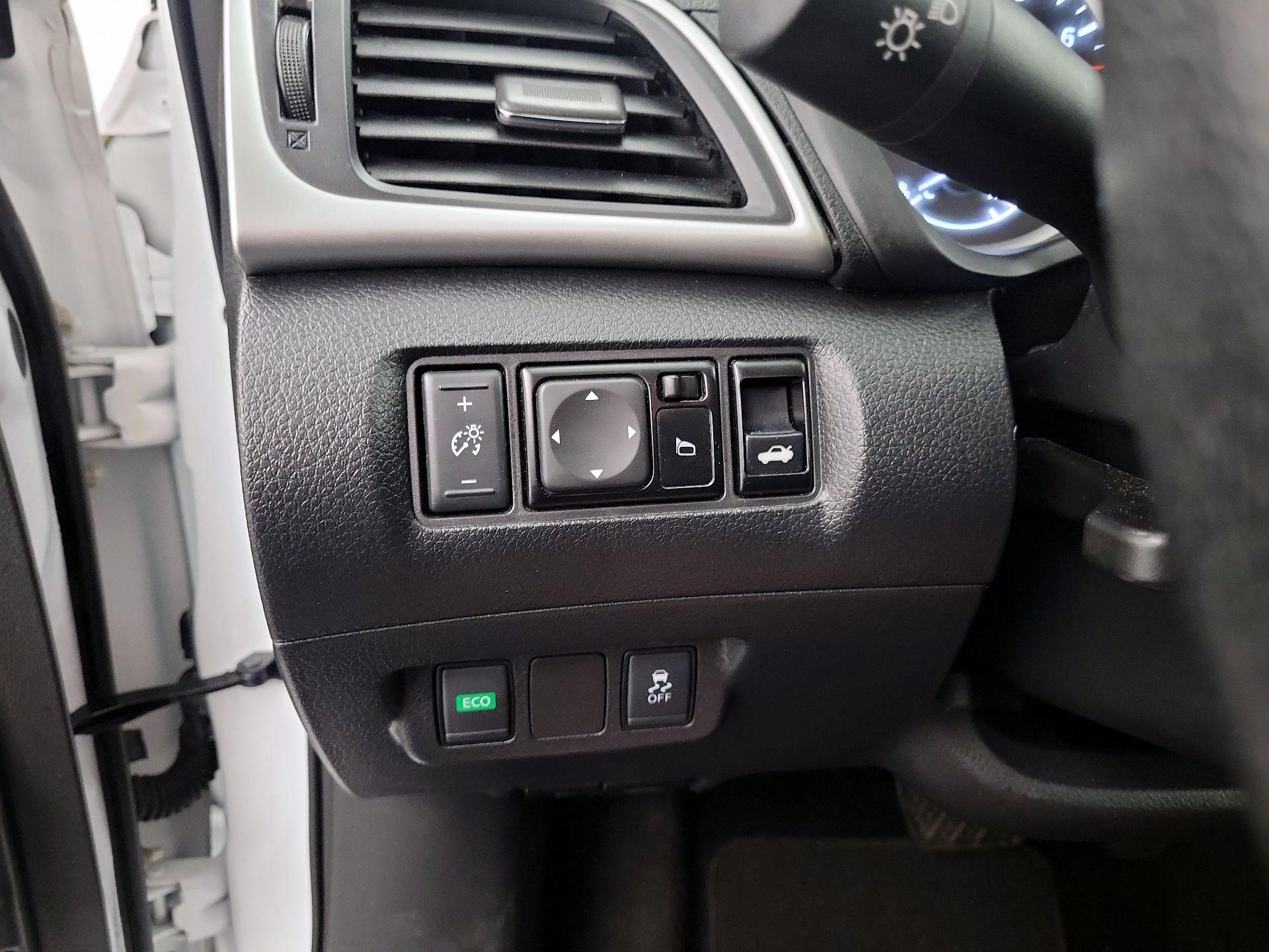 Thumbnail: 2019 Nissan Sentra - 13