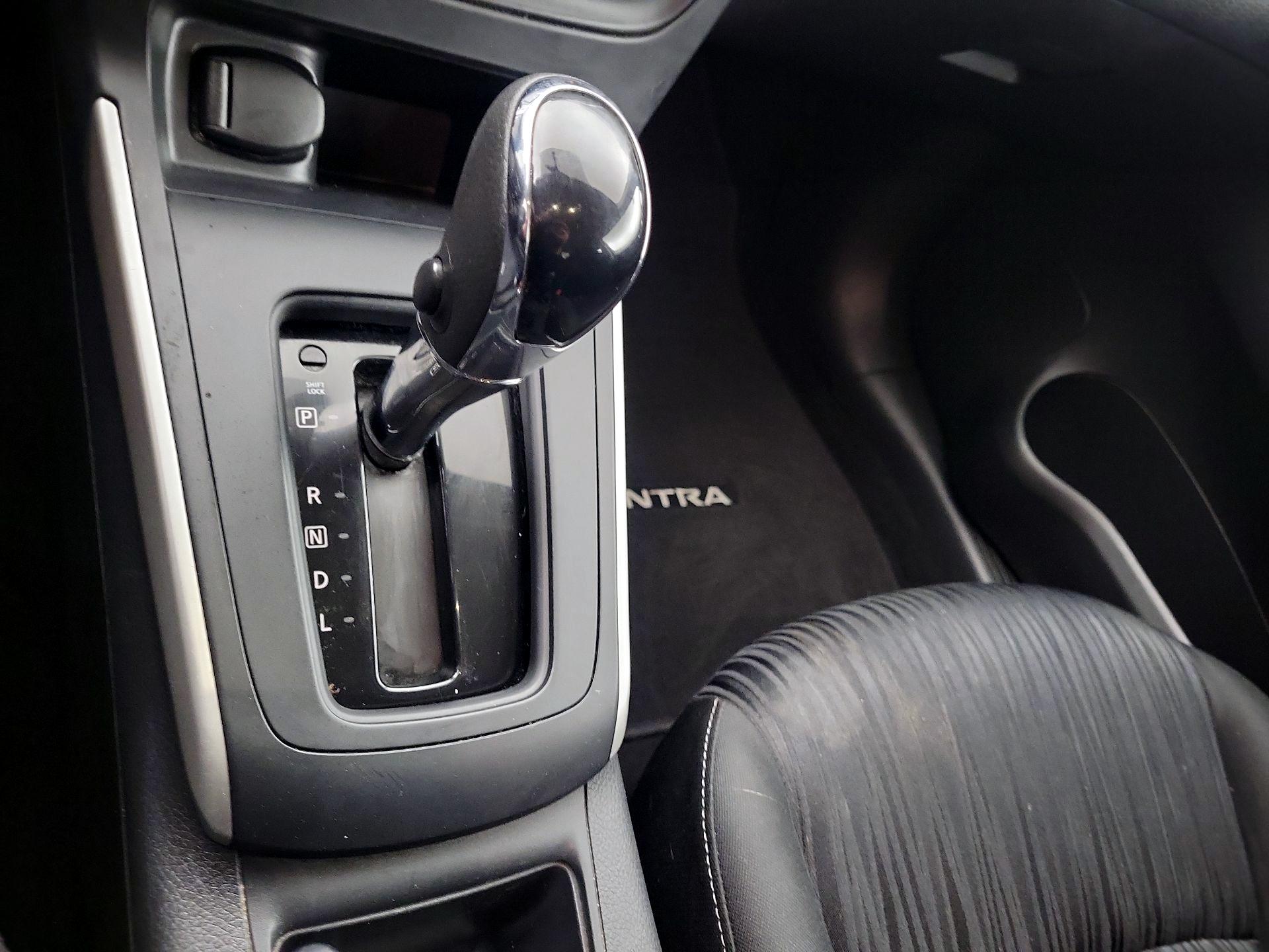 Thumbnail: 2019 Nissan Sentra - 17