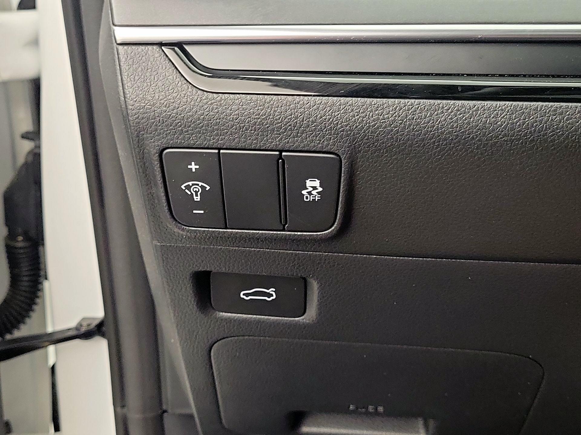 Thumbnail: 2025 Kia K5 - 13