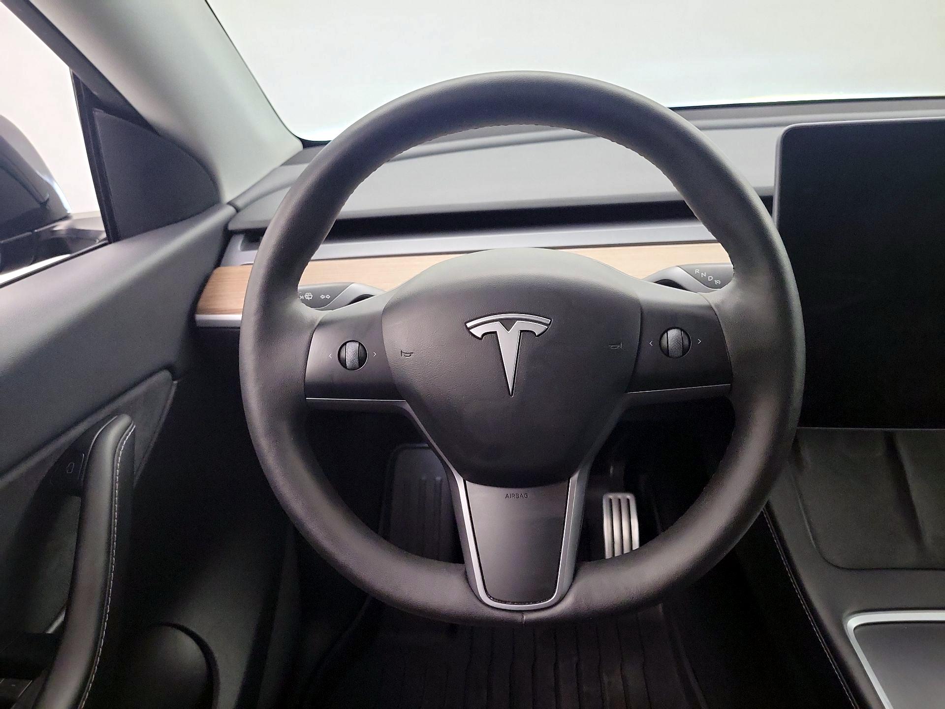 Thumbnail: 2022 Tesla Model Y - 10