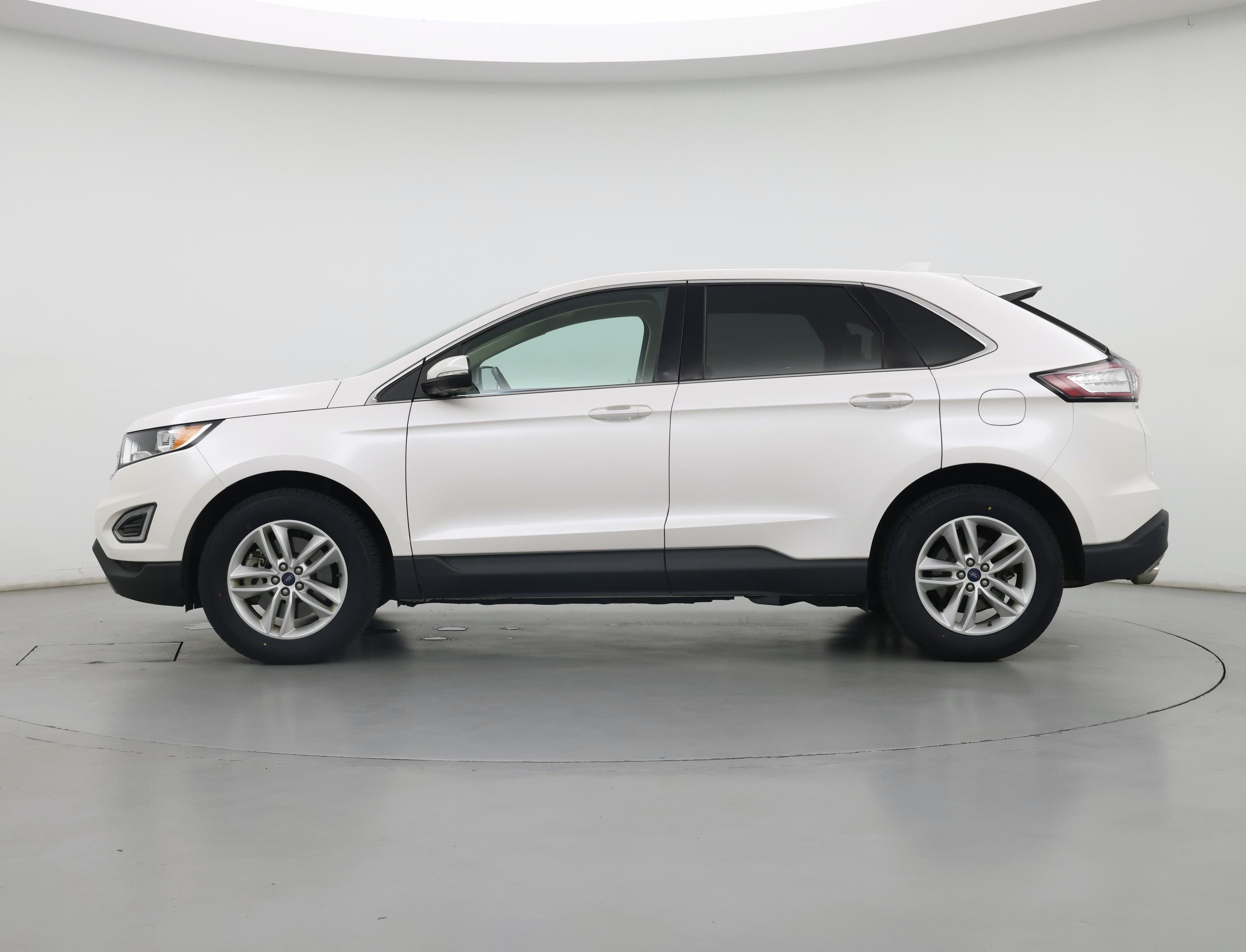 Thumbnail: 2016 Ford Edge - 3