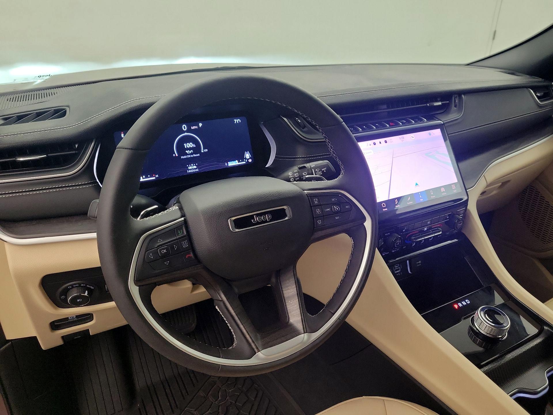 Thumbnail: 2025 Jeep Grand Cherokee - 9