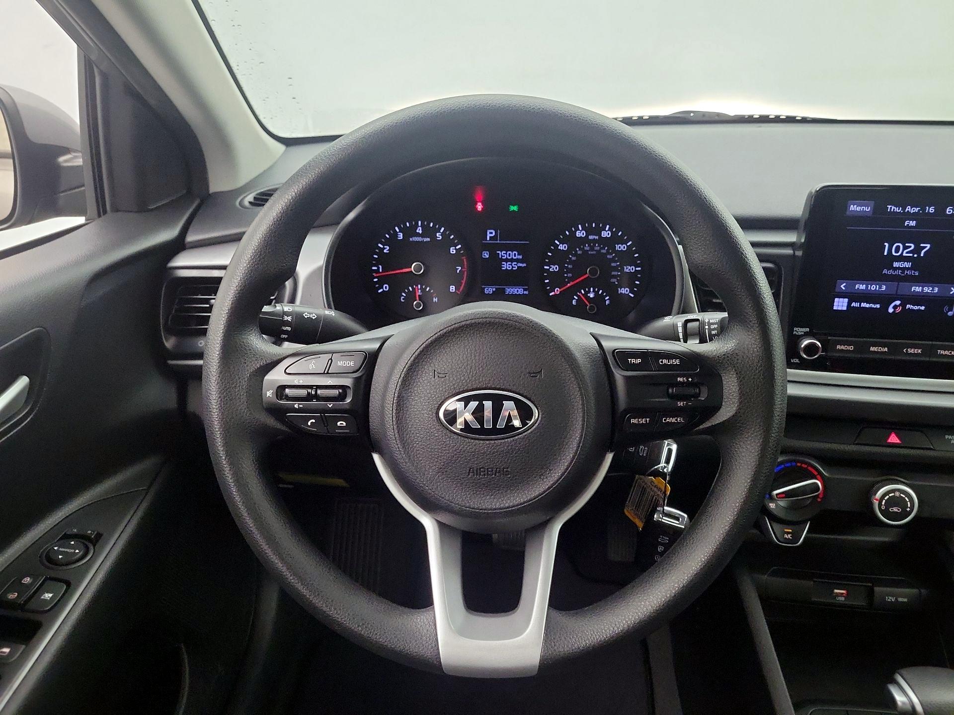 Thumbnail: 2021 Kia Rio - 10