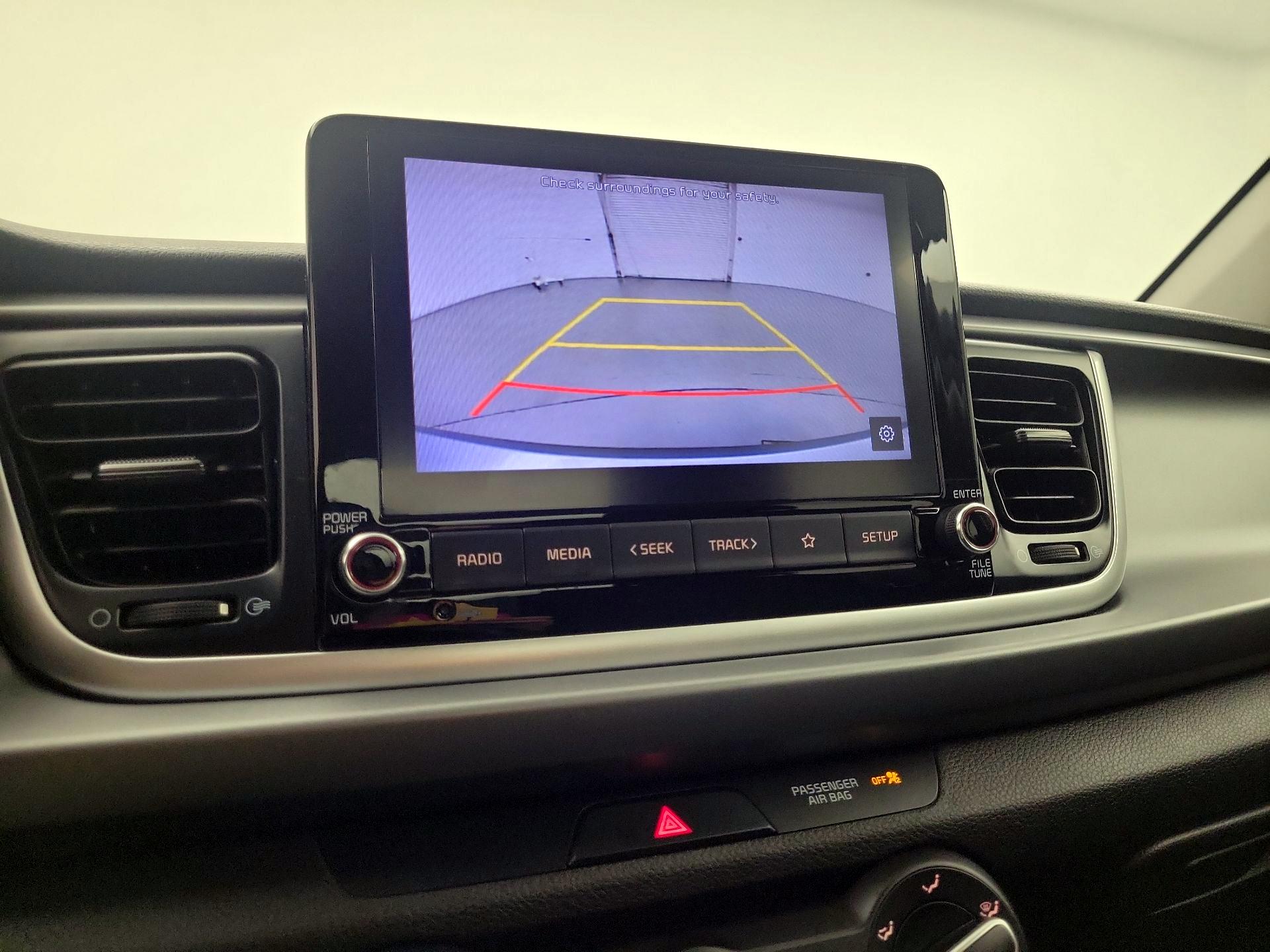 Thumbnail: 2021 Kia Rio - 14