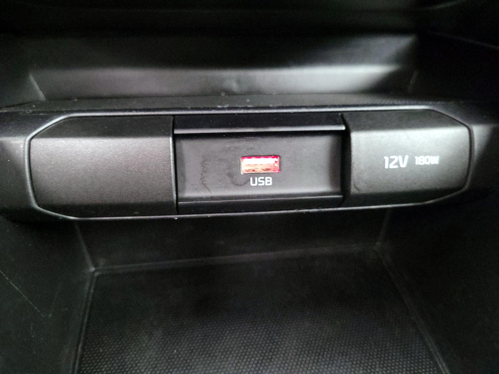 Thumbnail: 2021 Kia Rio - 18