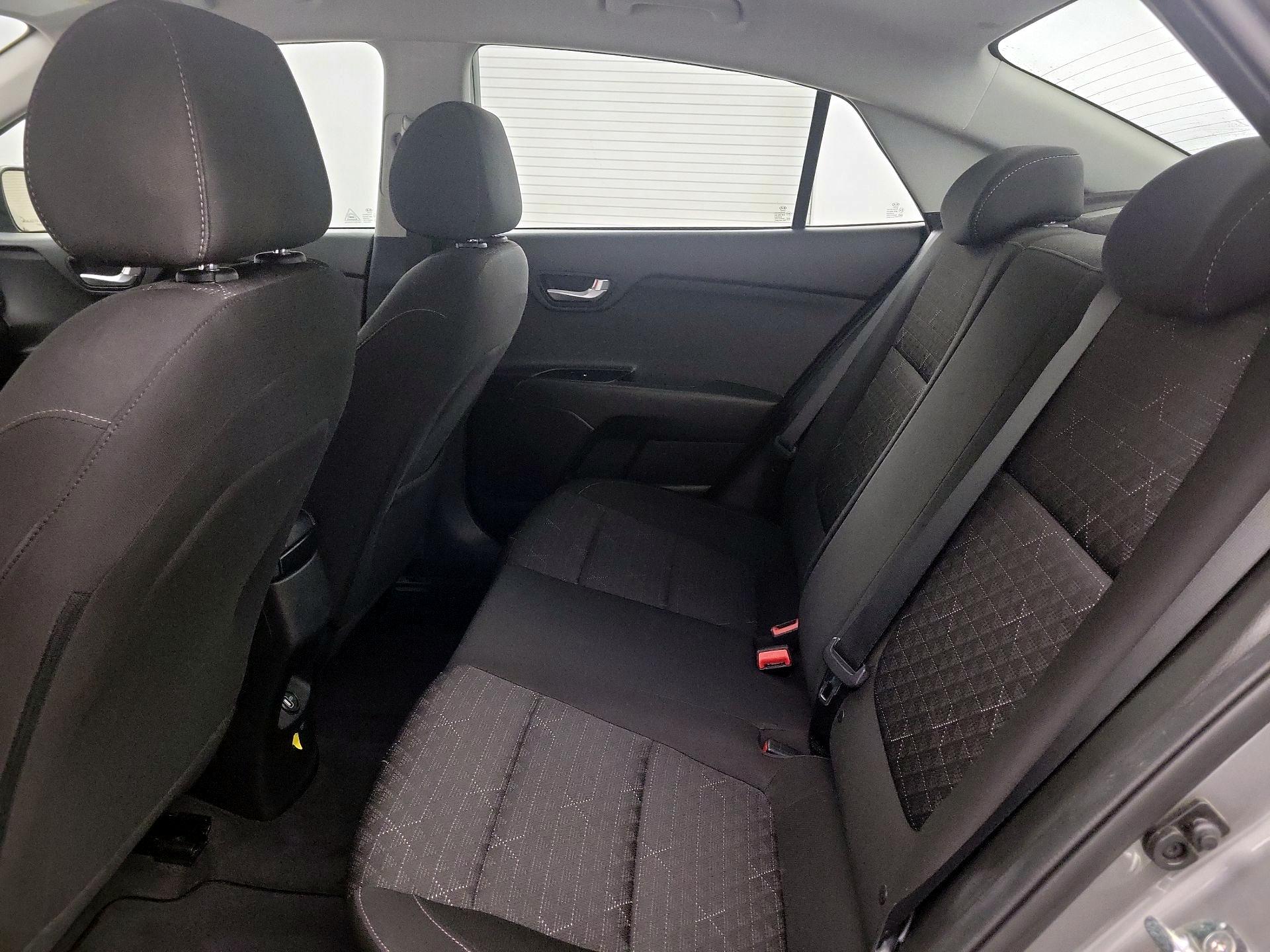 Thumbnail: 2021 Kia Rio - 19