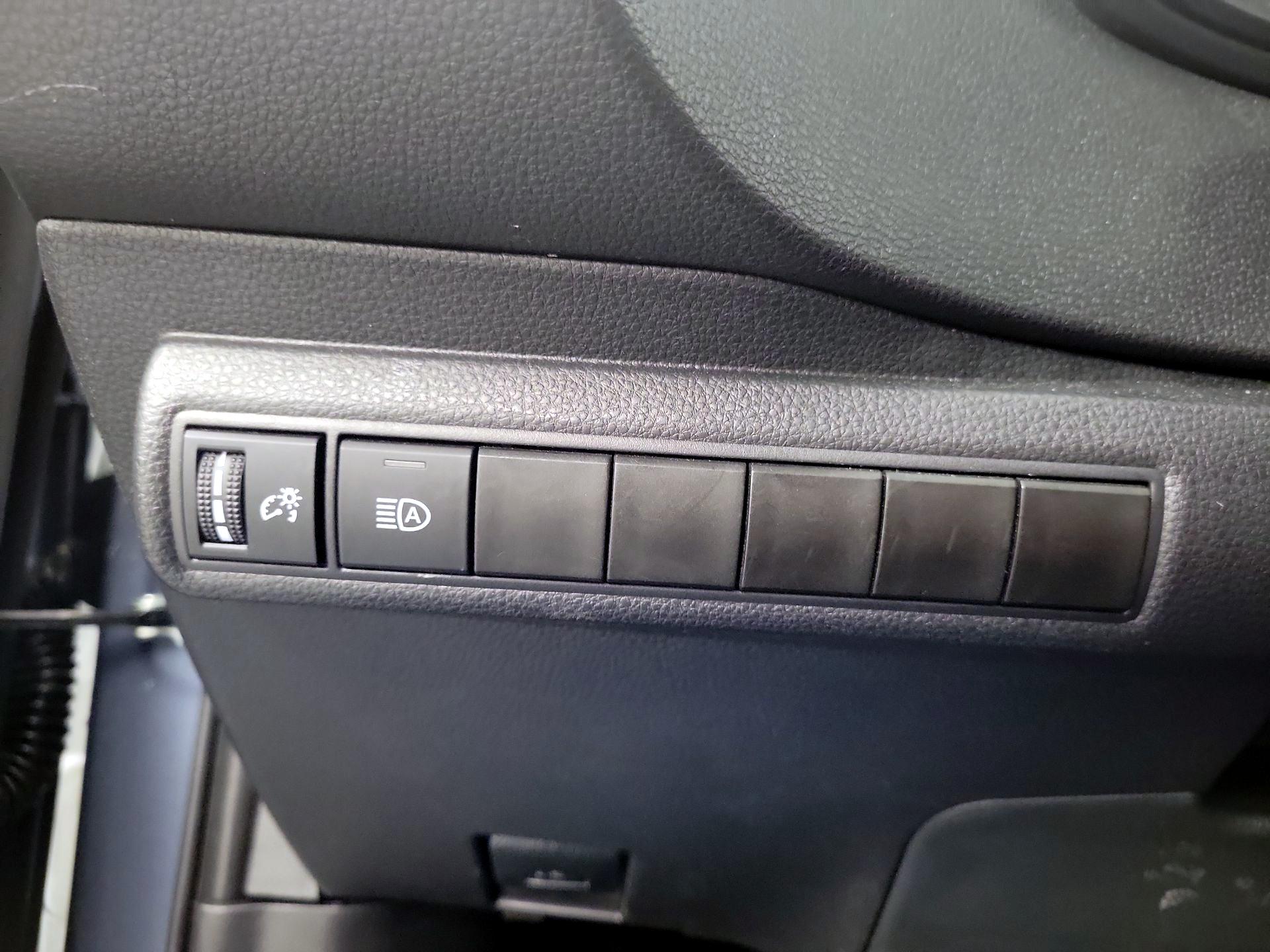 Thumbnail: 2025 Toyota Corolla - 13