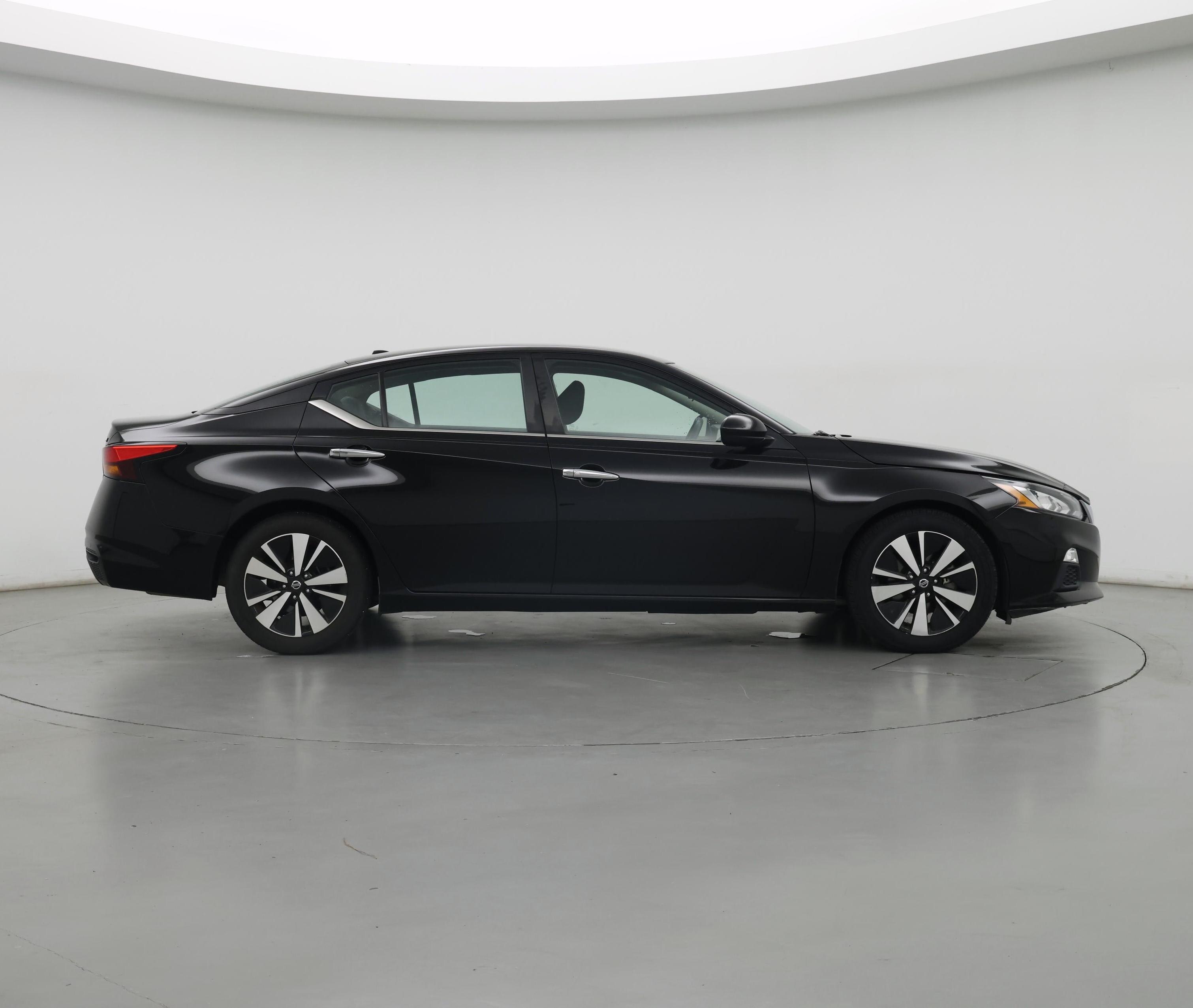 Thumbnail: 2022 Nissan Altima - 7