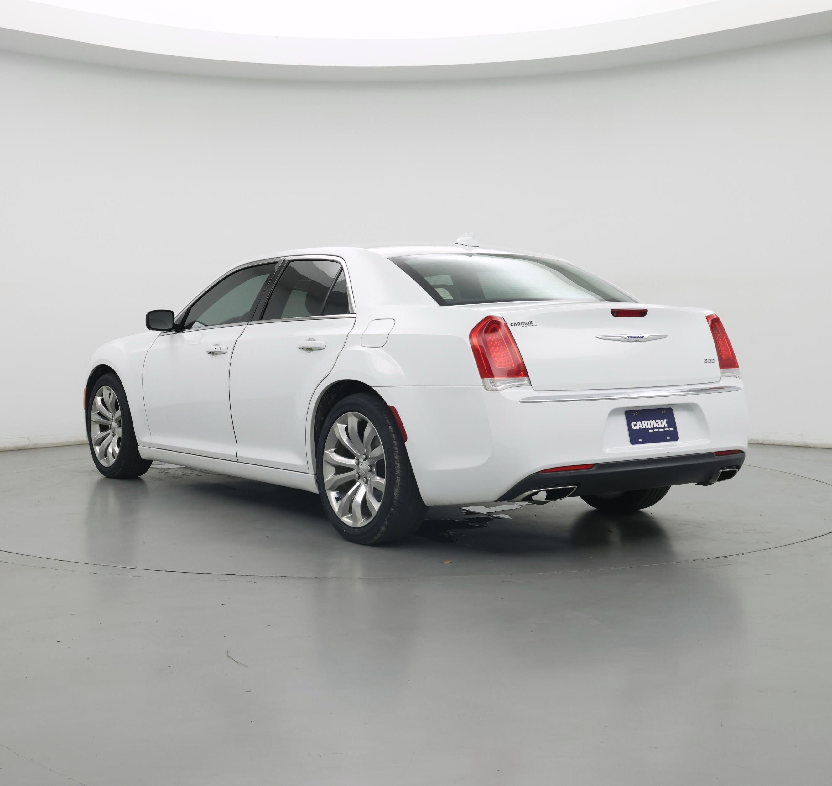 Thumbnail: 2018 Chrysler 300 - 2