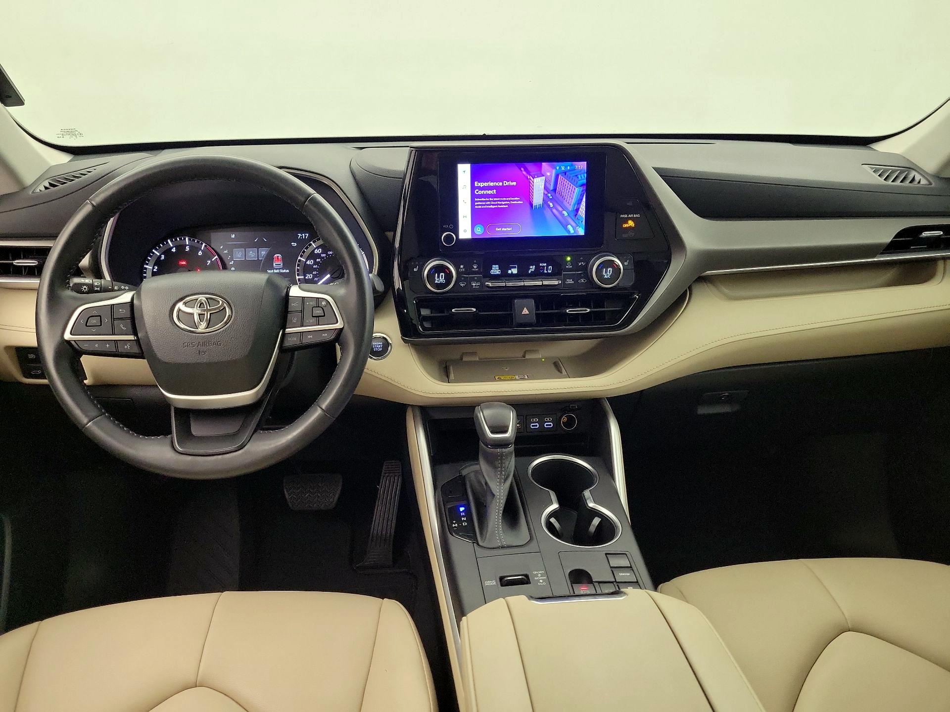 Thumbnail: 2023 Toyota Highlander - 9