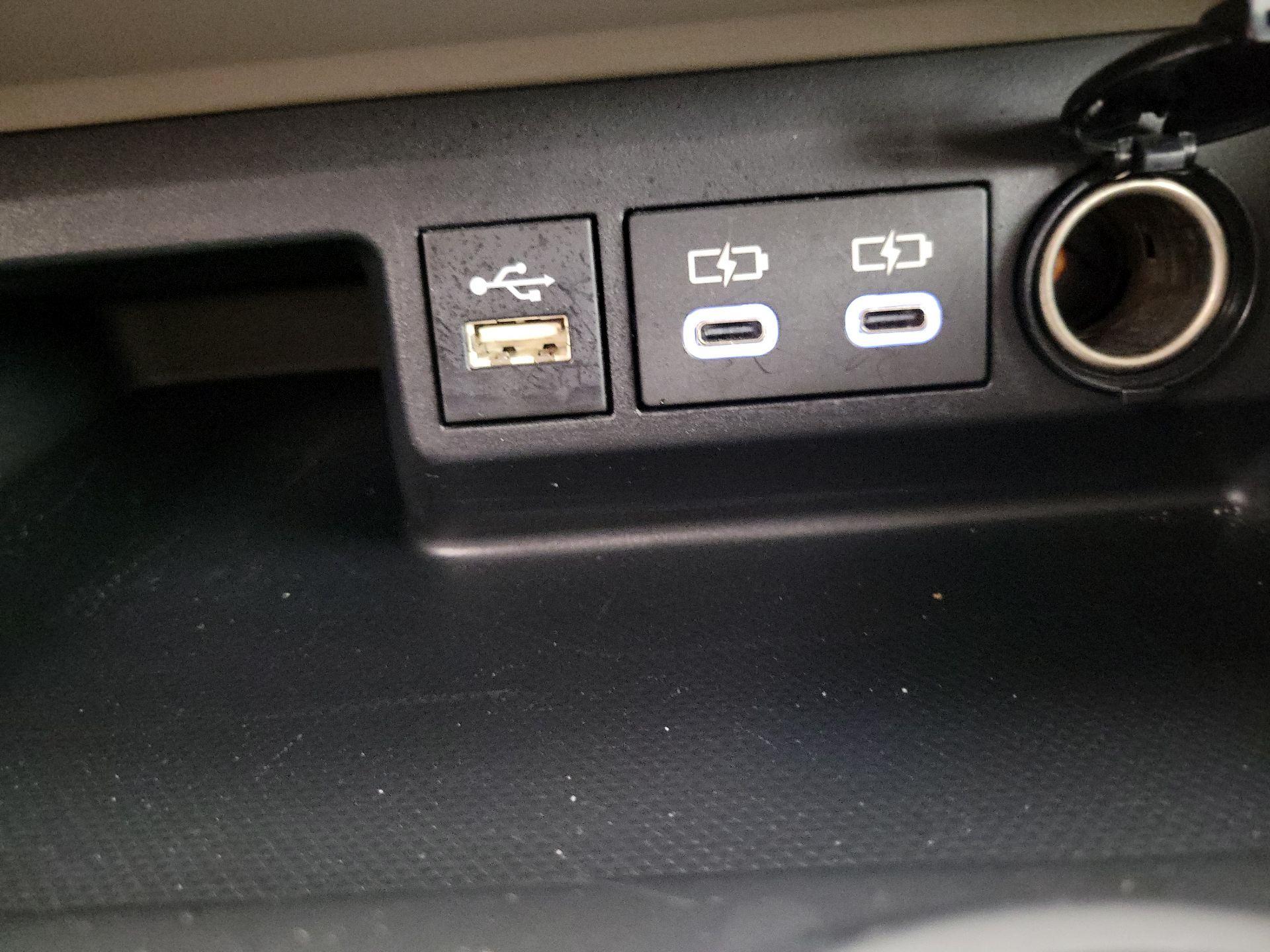 Thumbnail: 2023 Toyota Highlander - 18