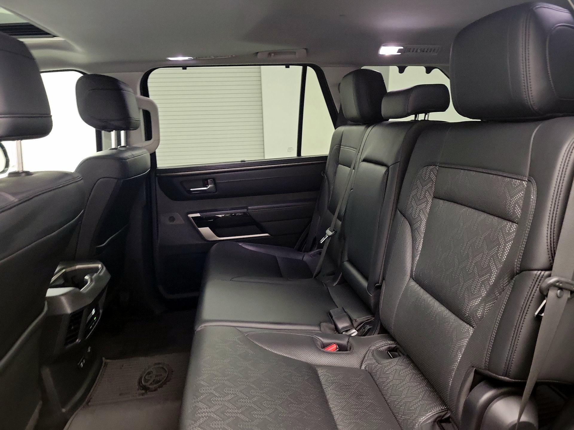 Thumbnail: 2023 Toyota Sequoia - 19