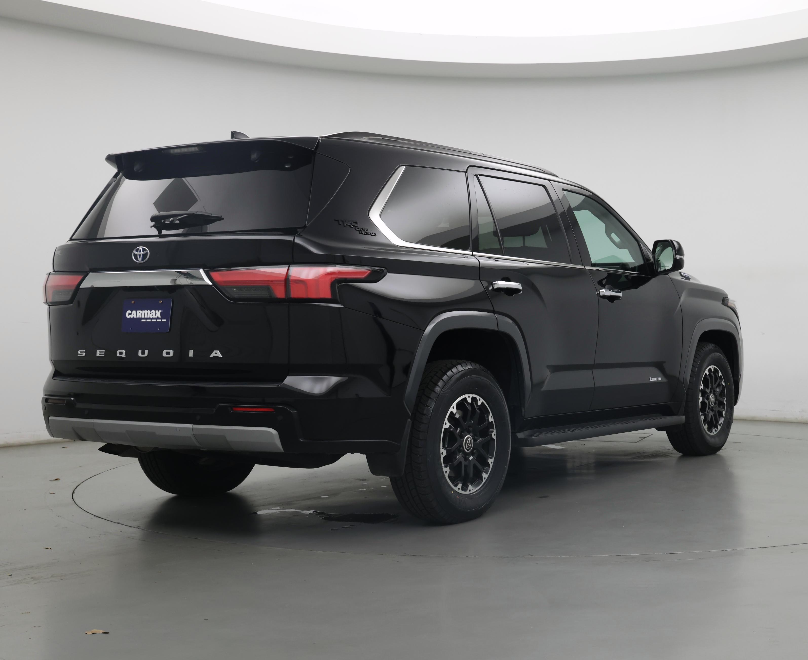 Thumbnail: 2023 Toyota Sequoia - 8