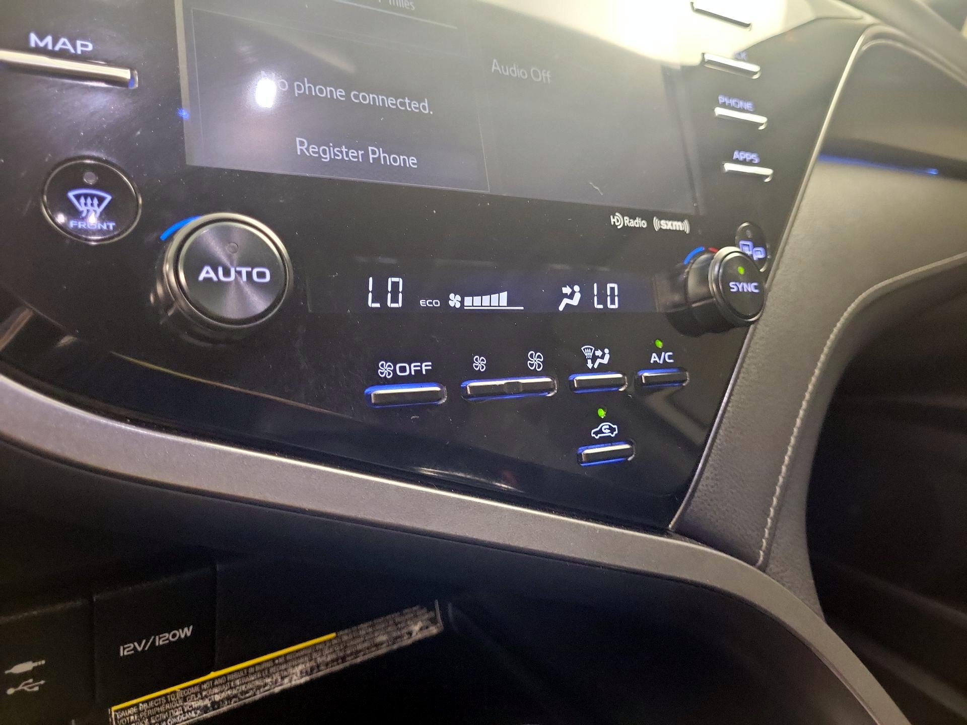 Thumbnail: 2019 Toyota Camry - 16