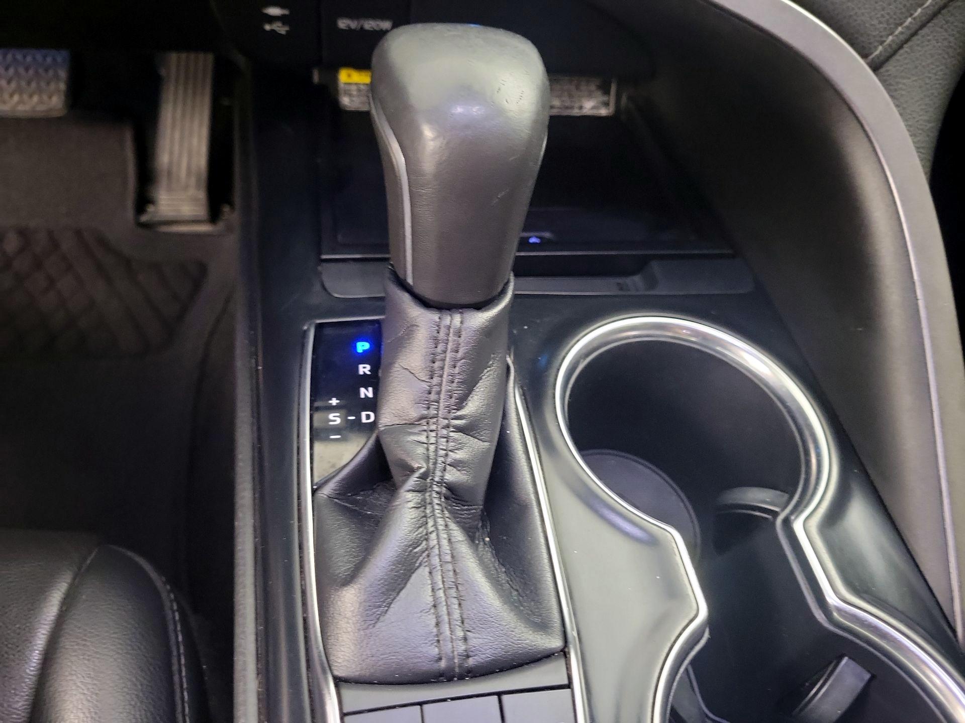 Thumbnail: 2019 Toyota Camry - 17