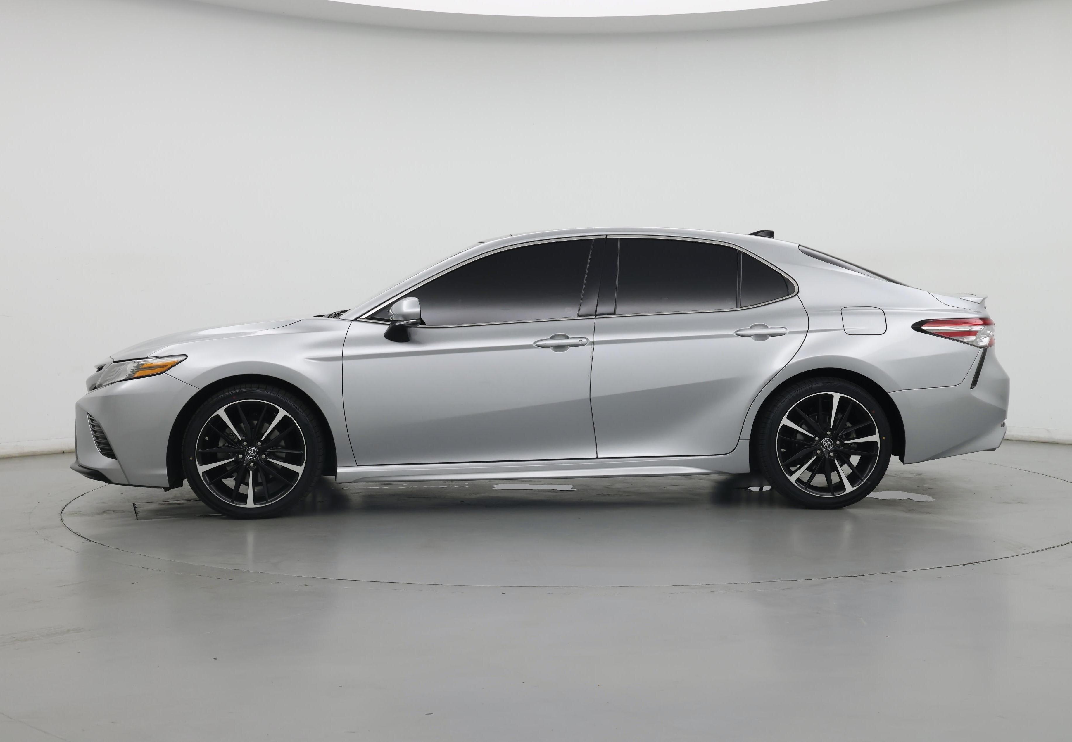 Thumbnail: 2019 Toyota Camry - 3