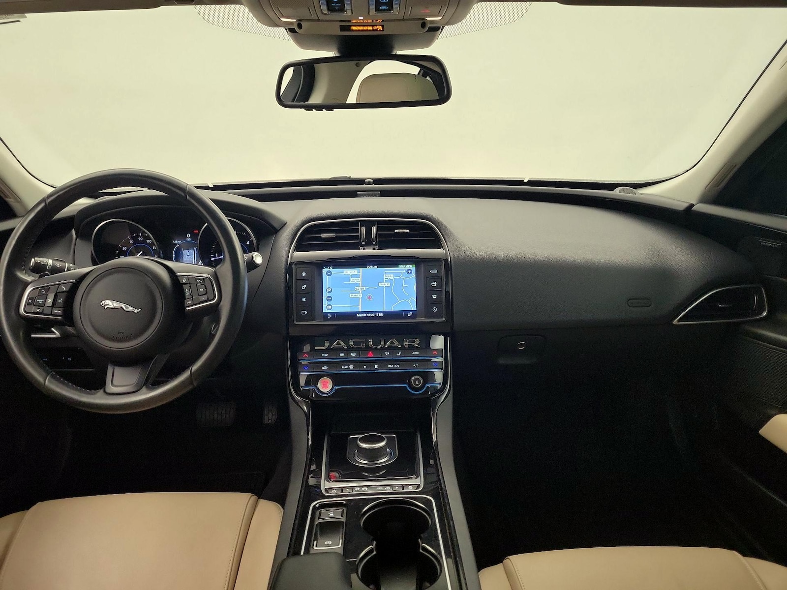 2017 Jaguar XE Premium - Photo 10