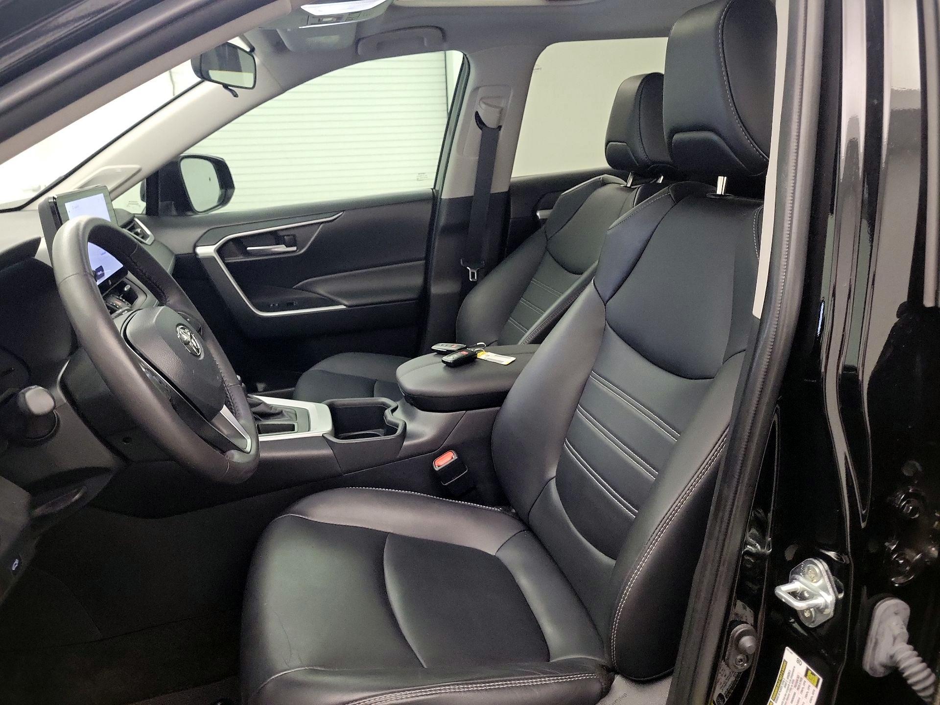 Thumbnail: 2023 Toyota RAV4 - 11