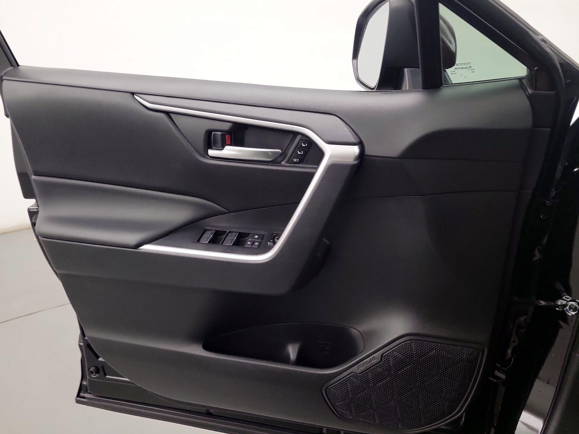 Thumbnail: 2023 Toyota RAV4 - 12