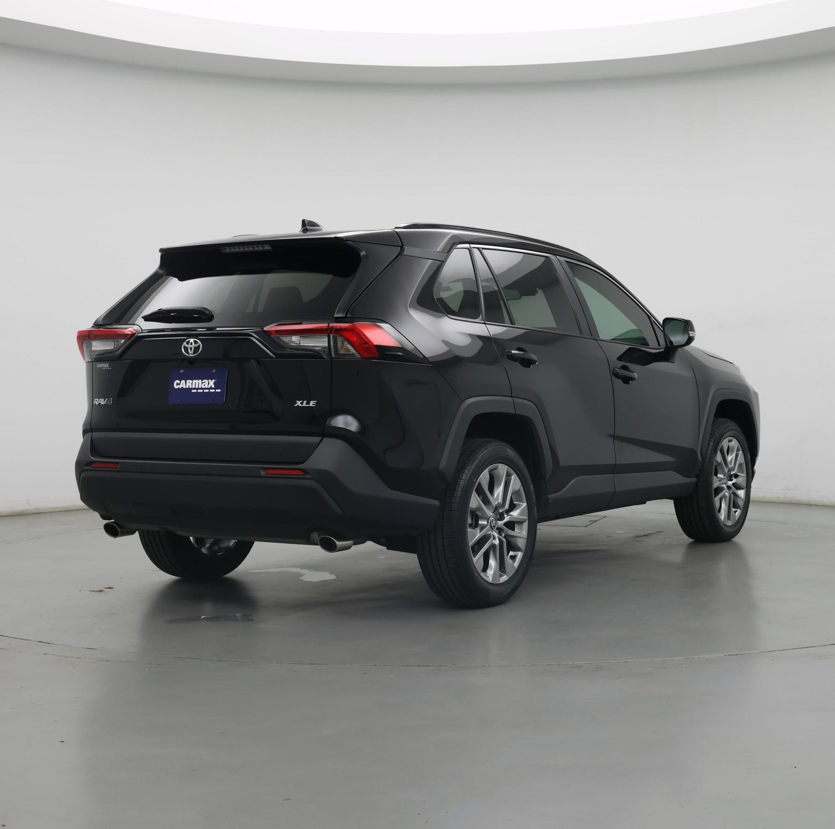 Thumbnail: 2023 Toyota RAV4 - 8