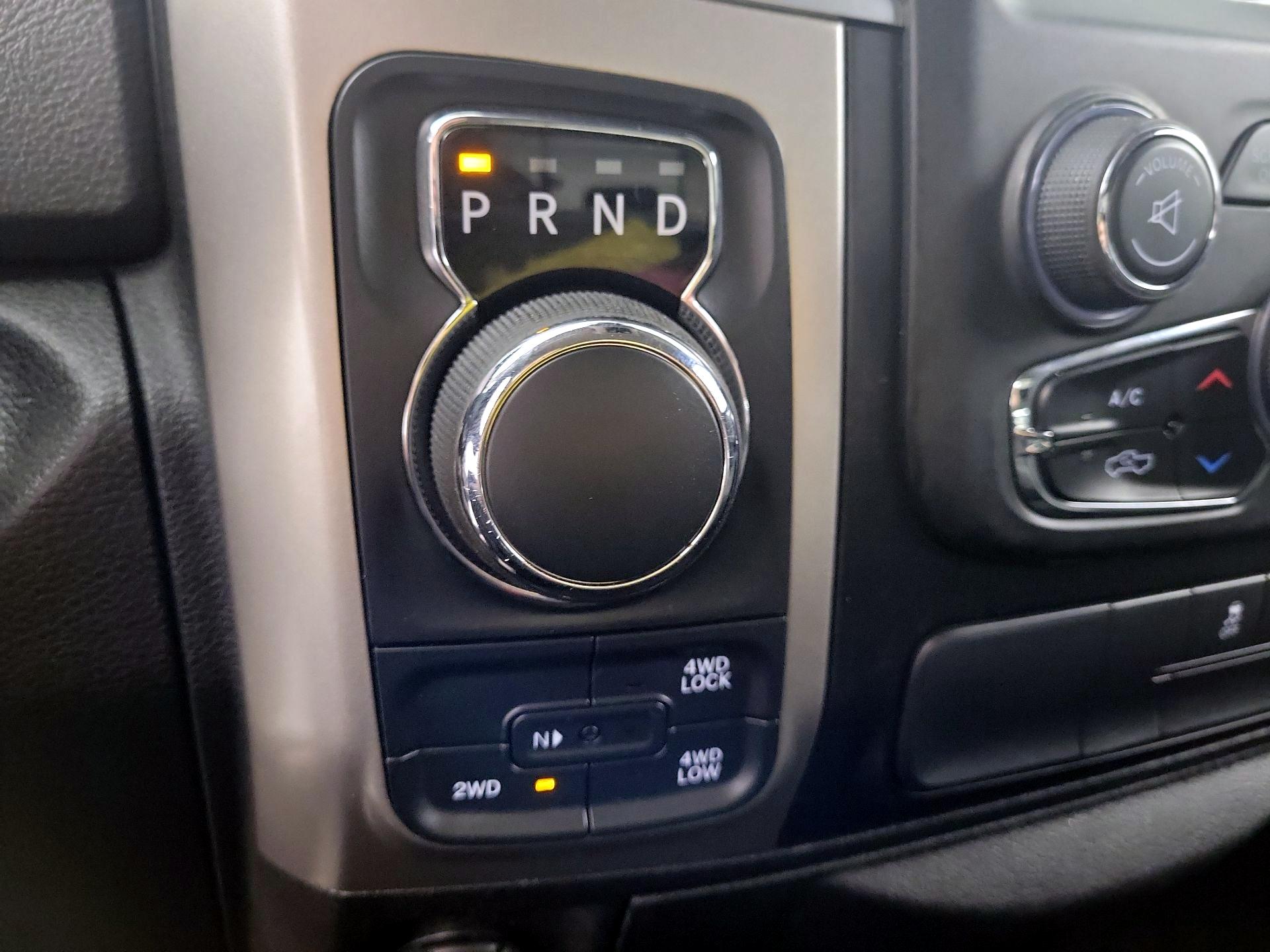 Thumbnail: 2019 RAM 1500 Classic - 15
