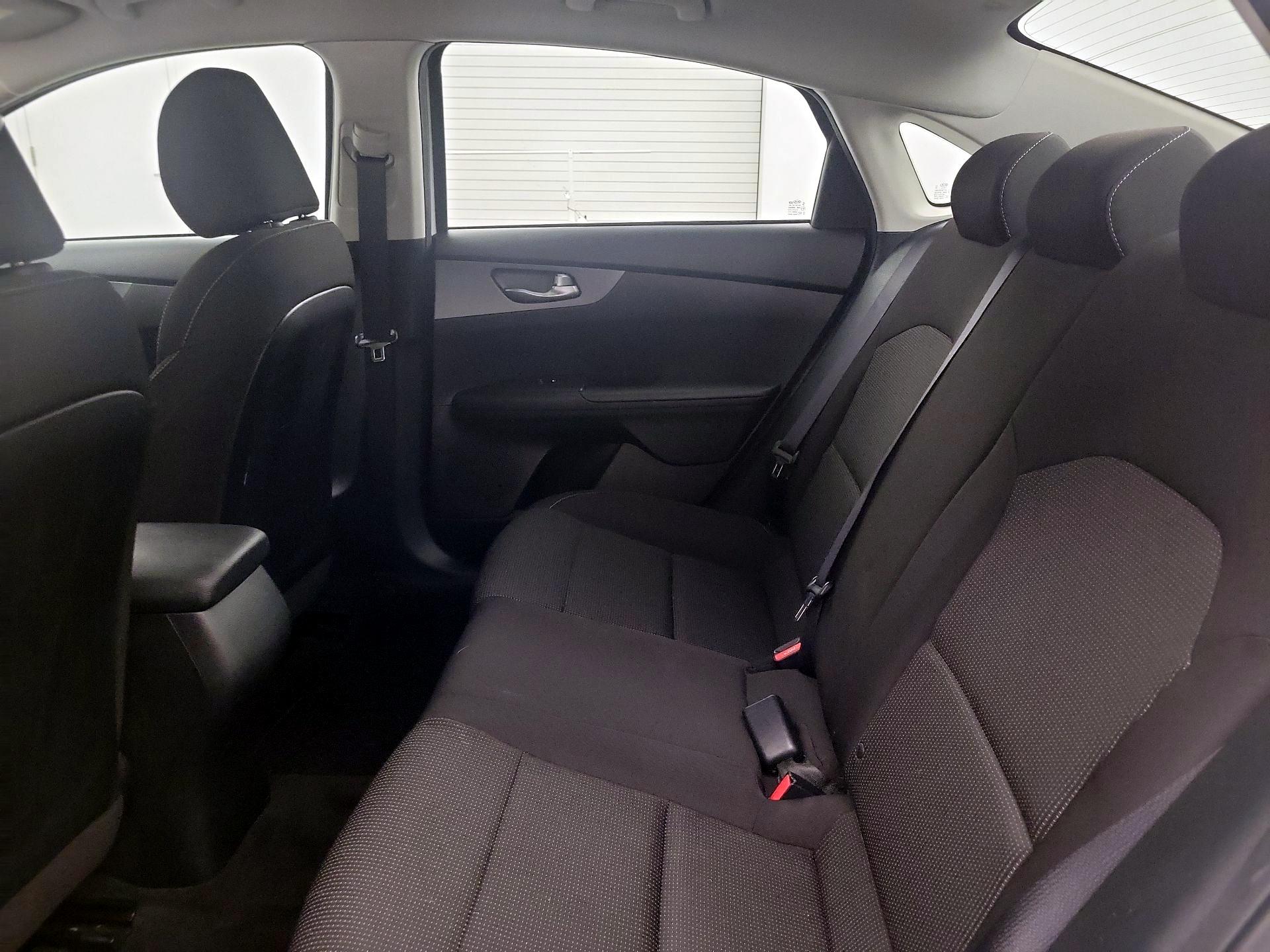 Thumbnail: 2020 Kia Forte - 19