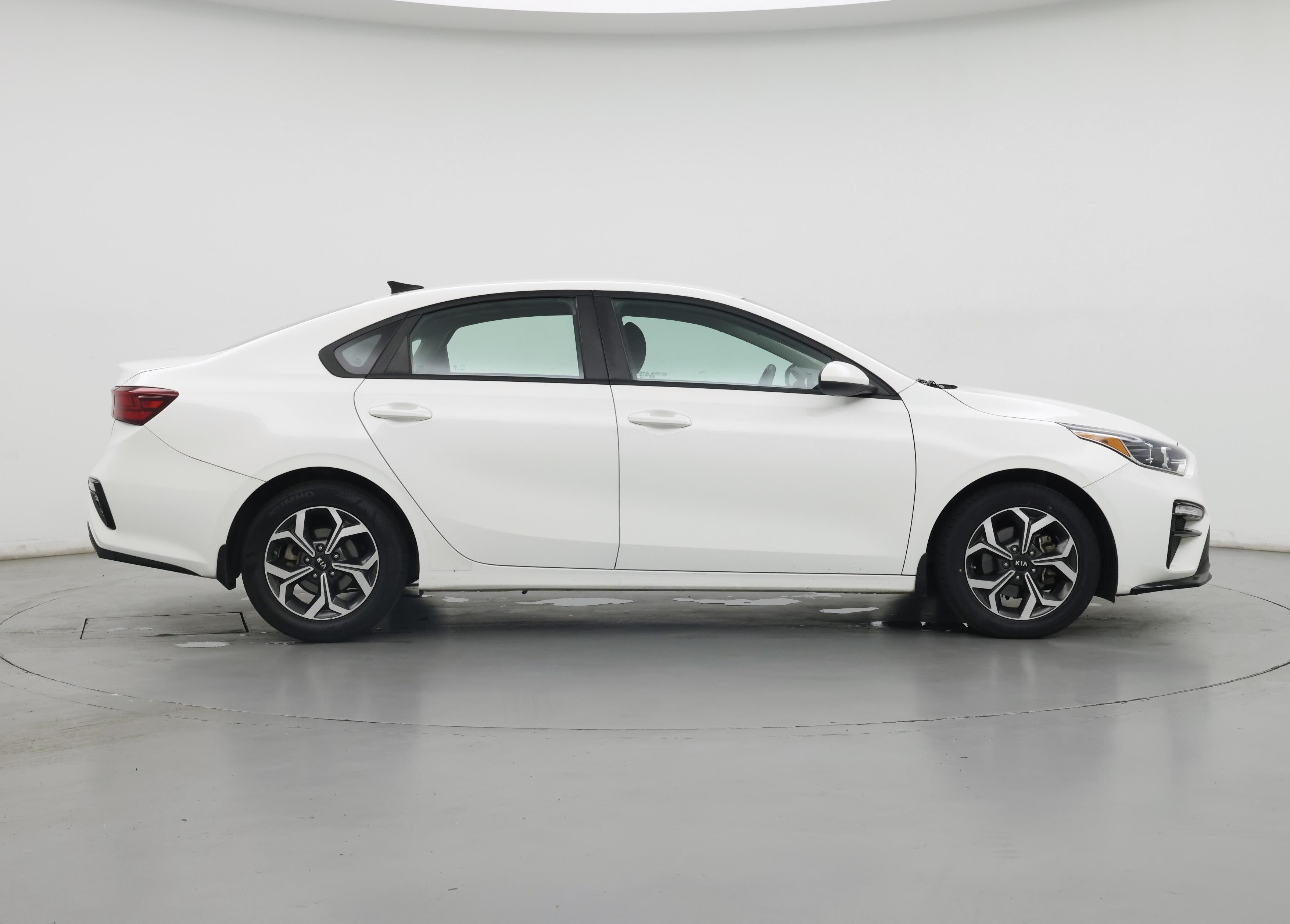 Thumbnail: 2020 Kia Forte - 7