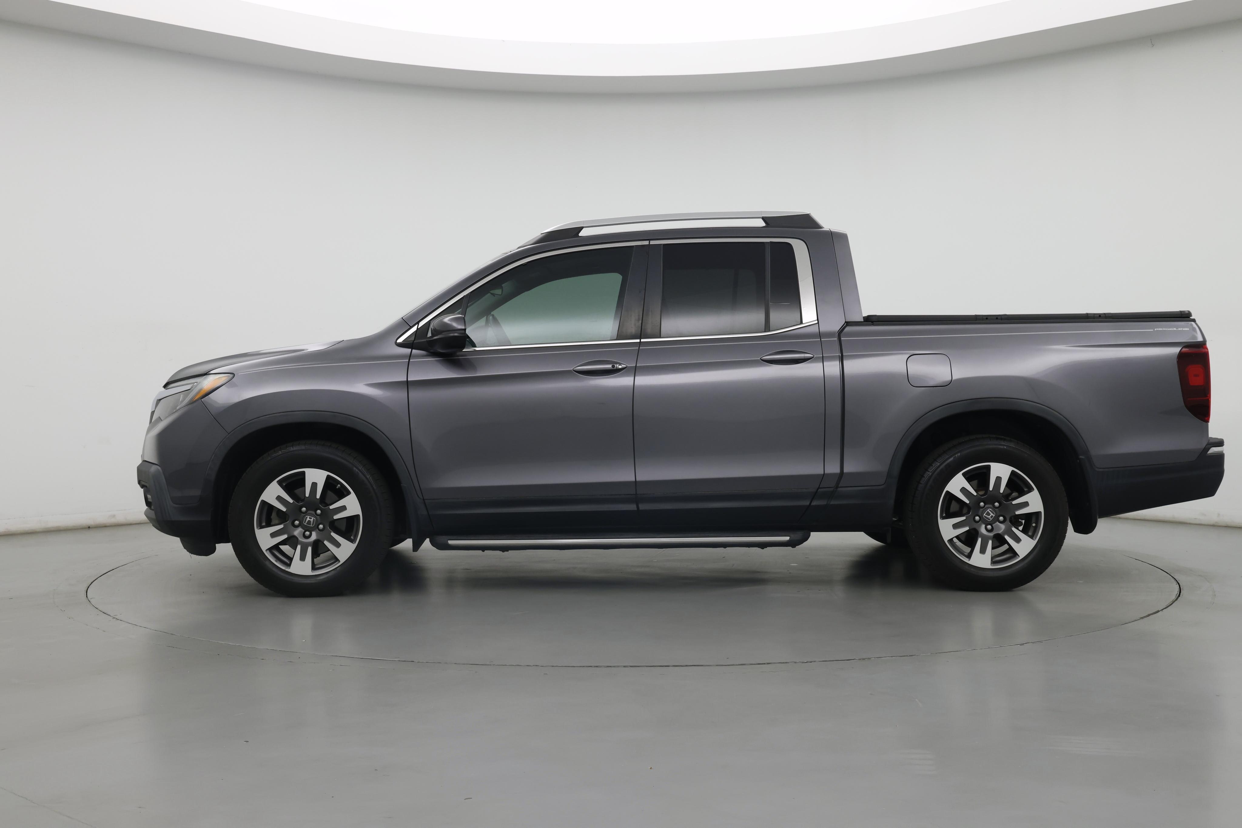 Thumbnail: 2017 Honda Ridgeline - 3