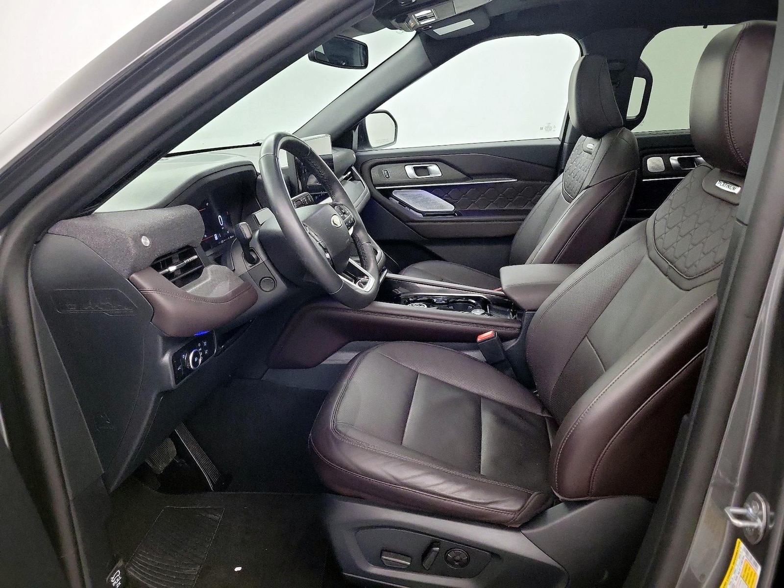2025 Ford Explorer Platinum - Photo 12