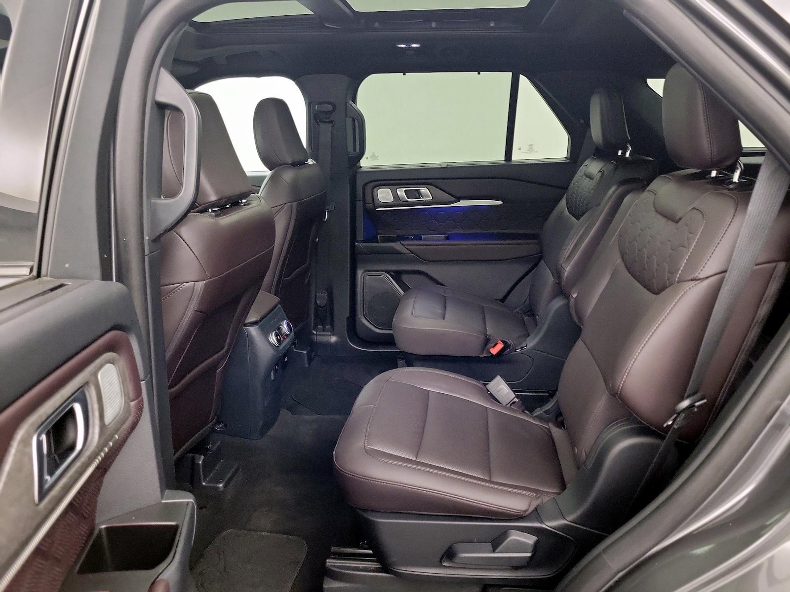 2025 Ford Explorer Platinum - Photo 21