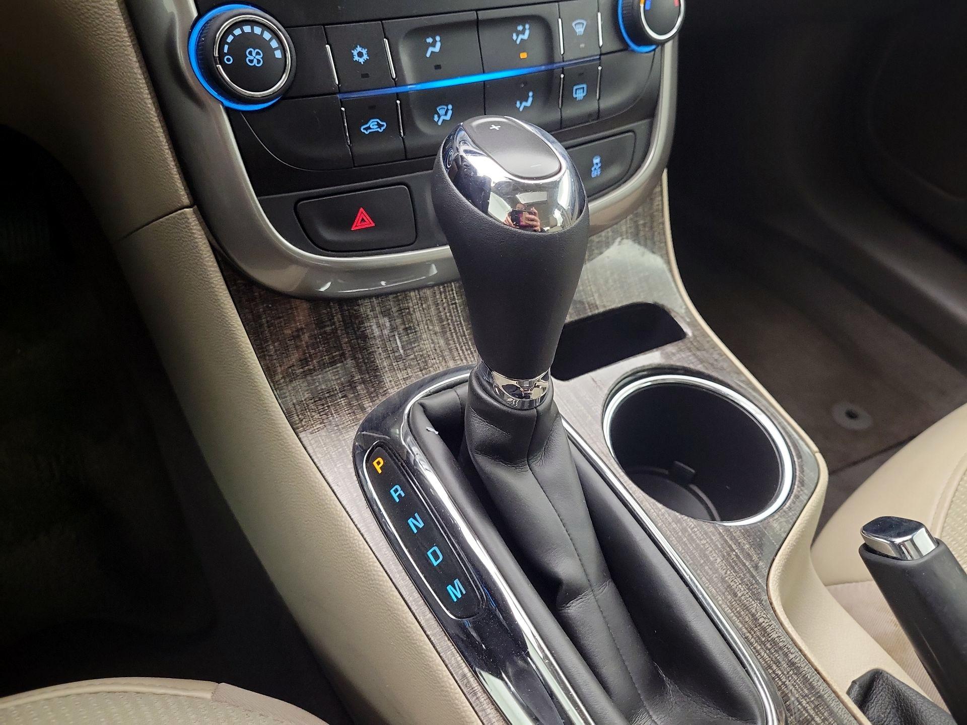 Thumbnail: 2014 Chevrolet Malibu - 17