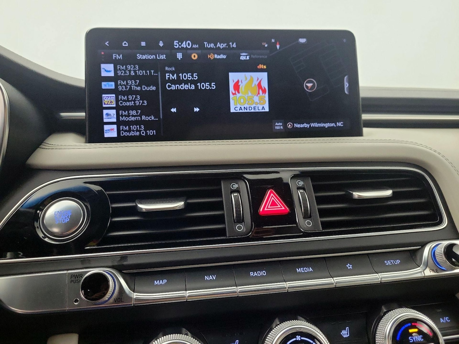 2023 GENESIS G70 Standard - Photo 16