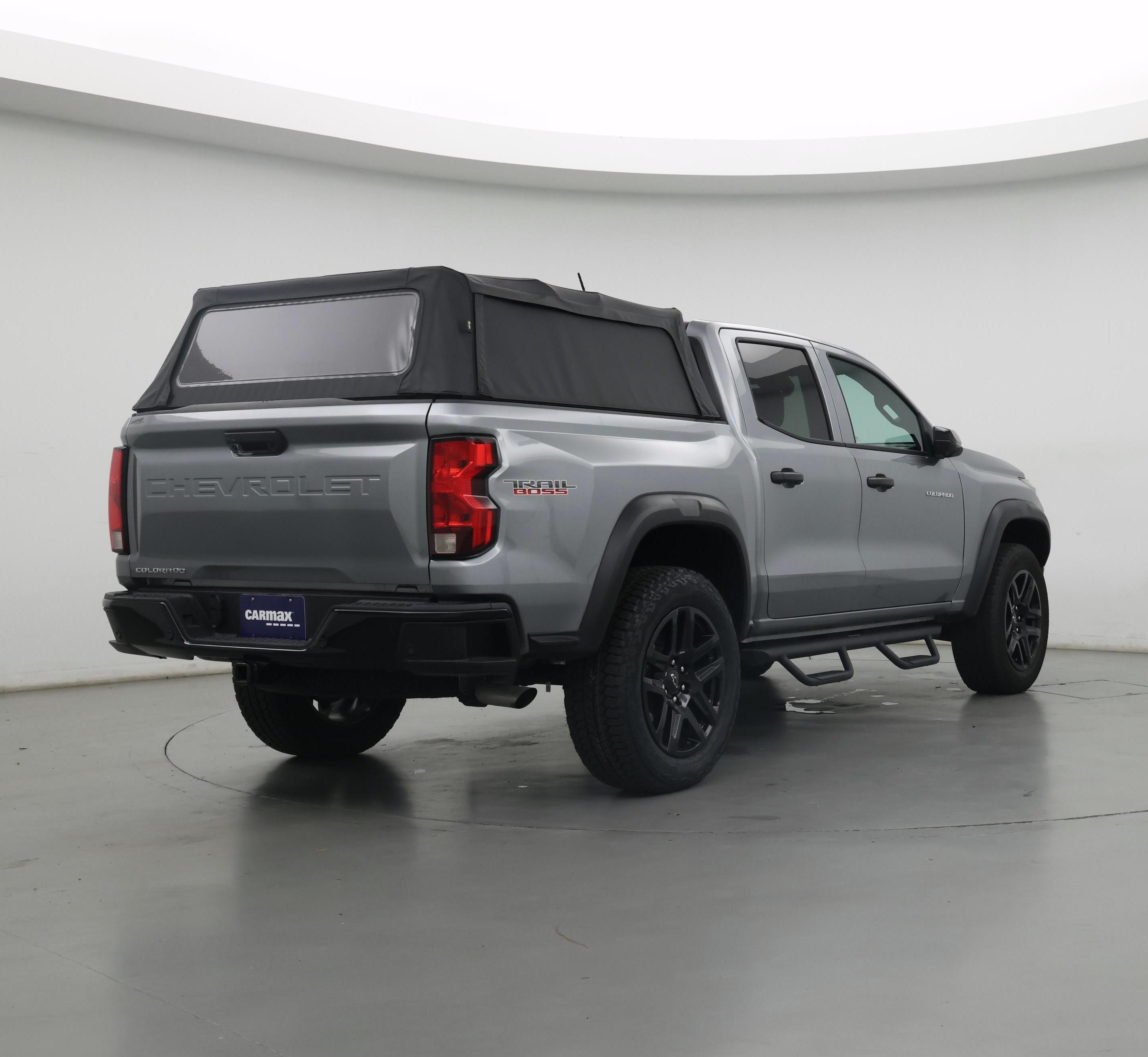 Thumbnail: 2023 Chevrolet Colorado - 8