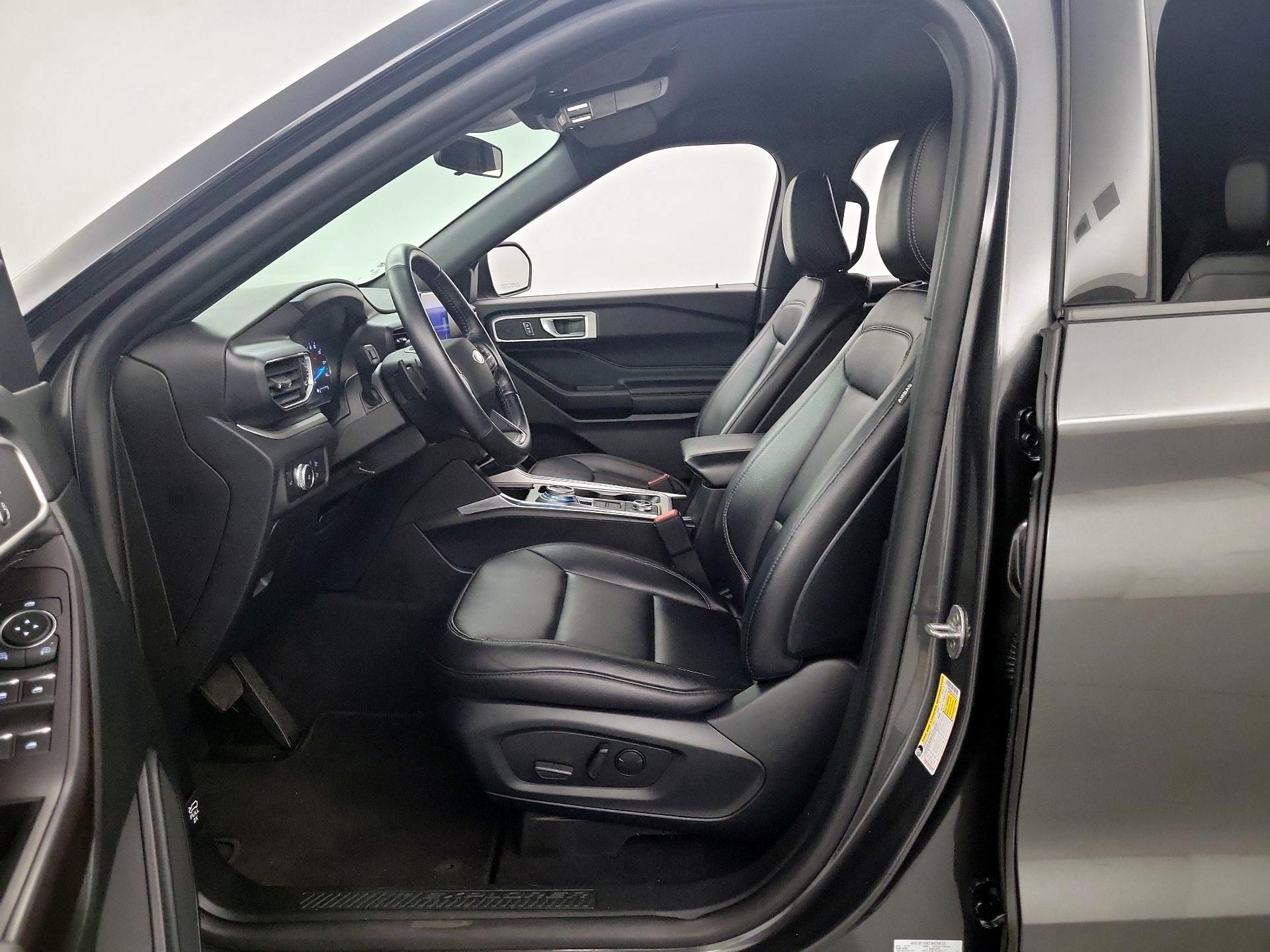 Thumbnail: 2020 Ford Explorer - 11