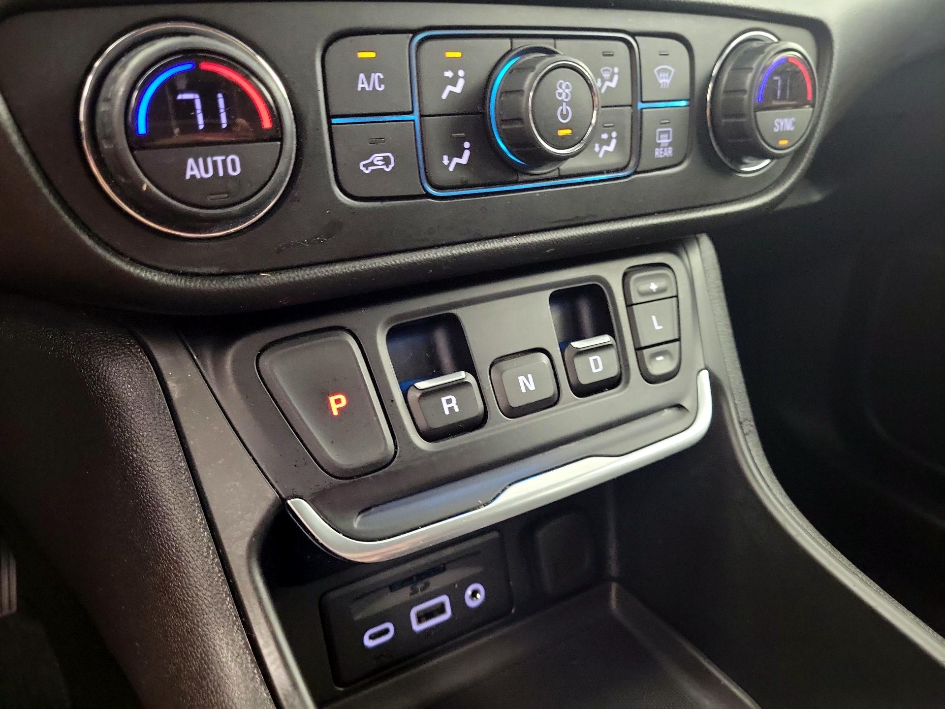Thumbnail: 2021 GMC Terrain - 17